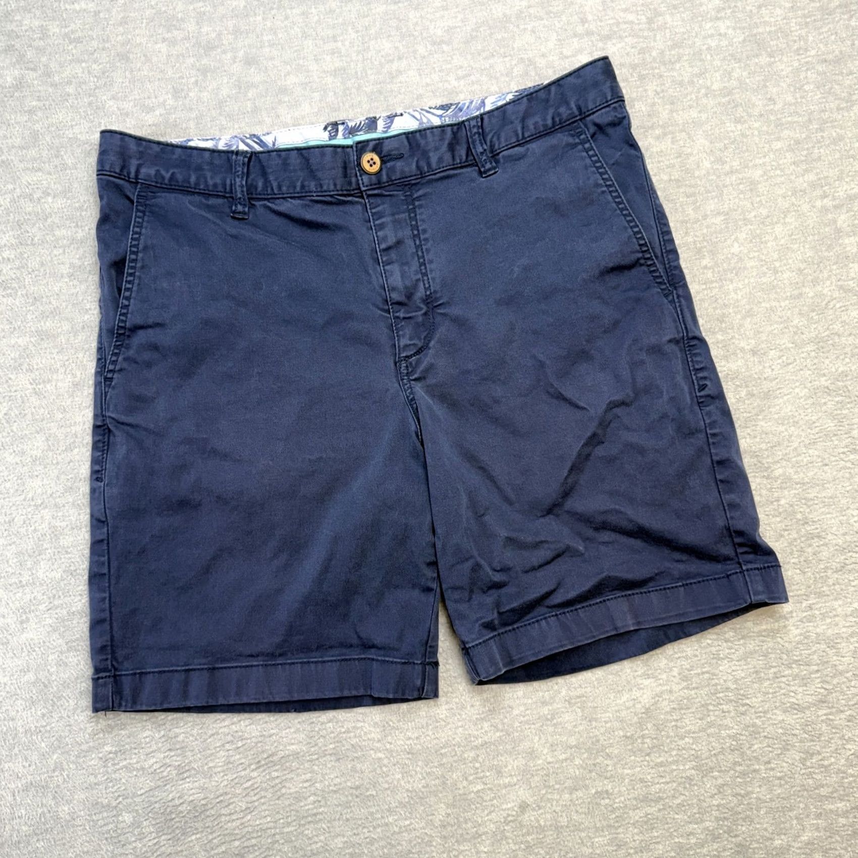 Tommy Bahama VINTAGE: None -> (ignore) Size US 33 - 2 Thumbnail