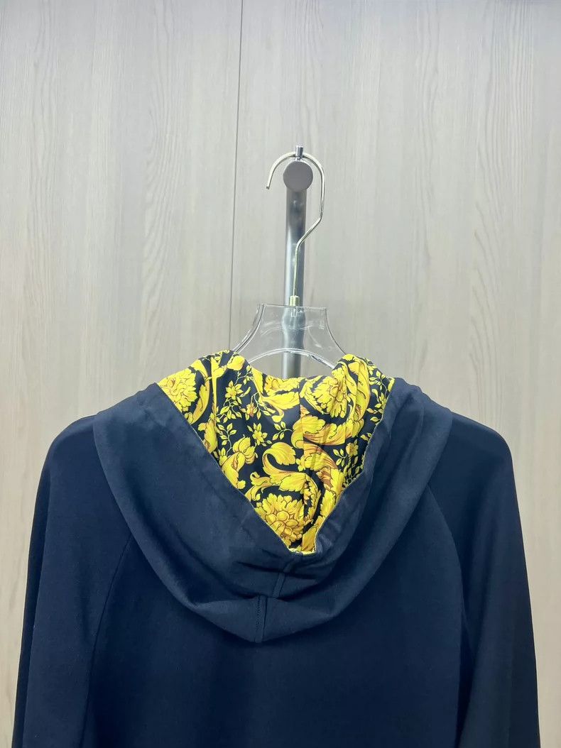 Versace Versace Phnom Penh Baroque Hooded Sweatshirt Jacket Size US XL / EU 56 / 4 - 5 Thumbnail