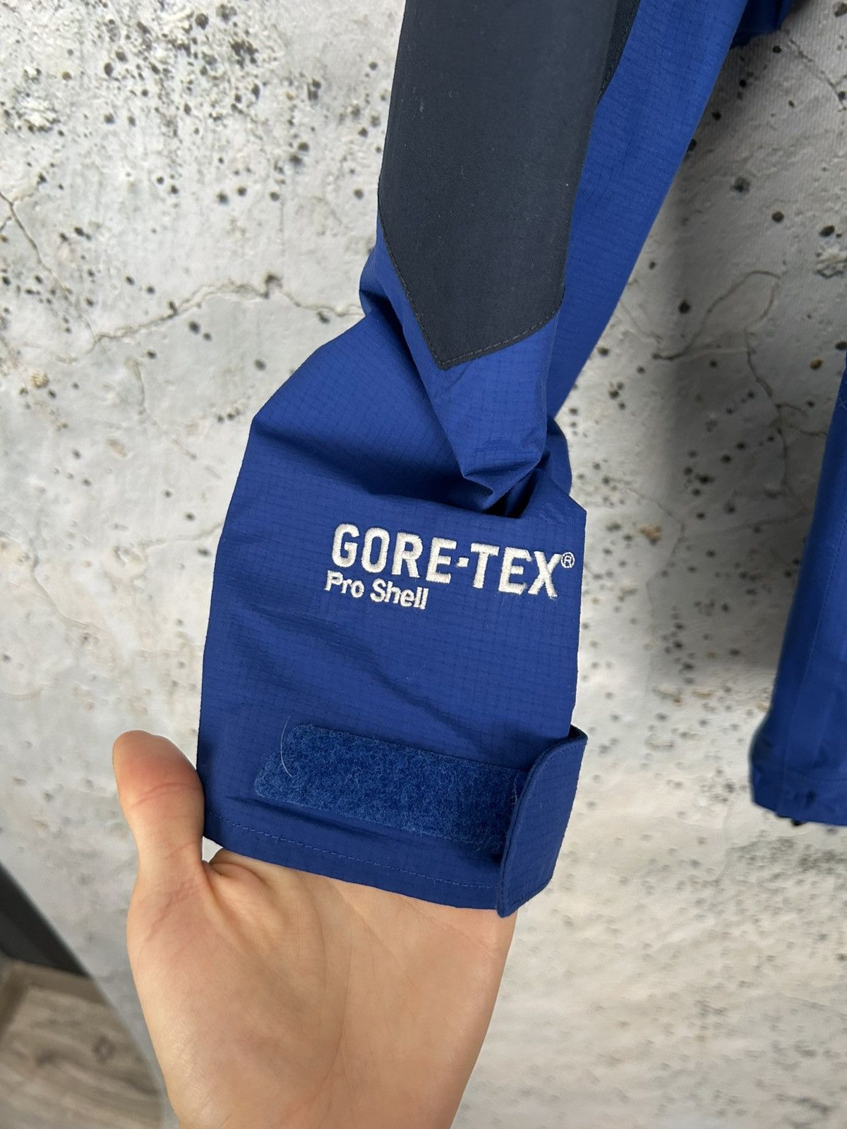 Berghaus Berghaus Gore-tex Blue Jacket Streetwear Gorpcore Outdoor Size US S / EU 44-46 / 1 - 4 Thumbnail