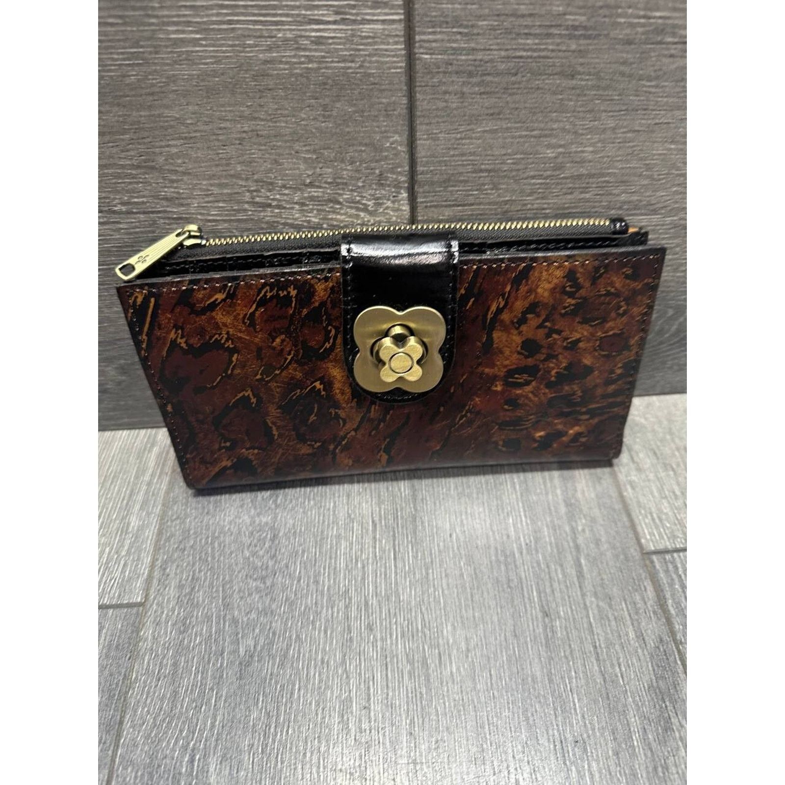 Patricia Nash Patricia Nash Leather Large Wallet Brown A390997 Size ONE SIZE - 1 Thumbnail