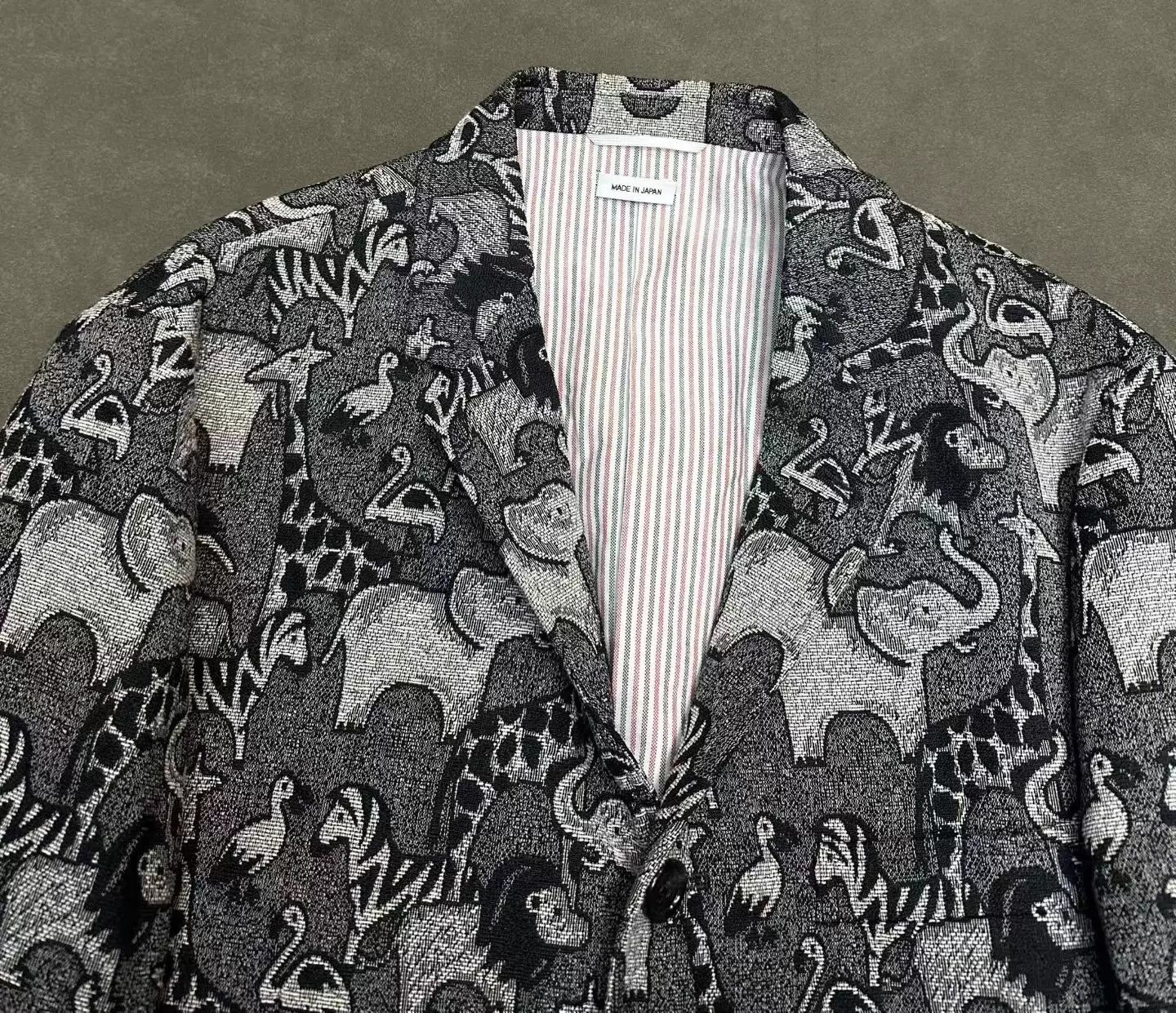 Thom Browne Thom Browne Animal Embroidered Blazer 3 99 New Try-On Size US L / EU 52-54 / 3 - 3 Thumbnail