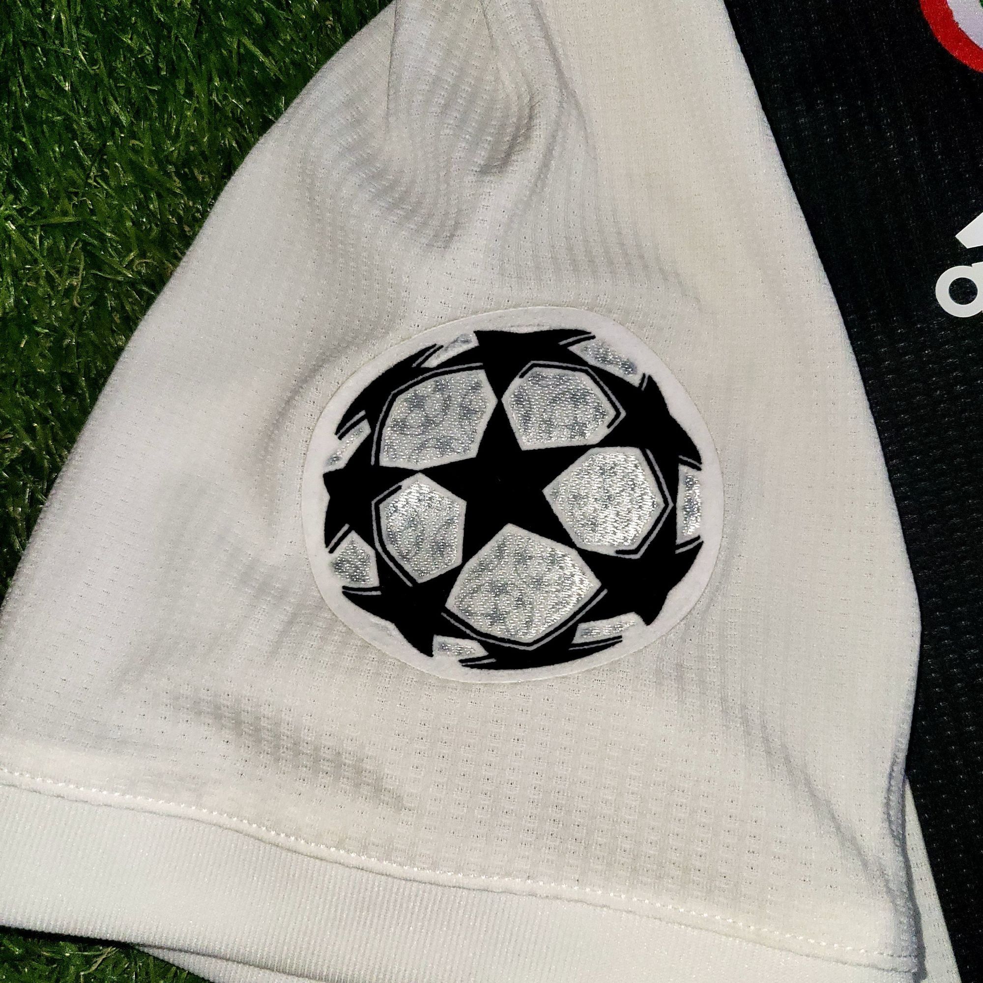 Adidas Ronaldo Juventus 2018 2019 UEFA Soccer Jersey L Size US L / EU 52-54 / 3 - 4 Thumbnail
