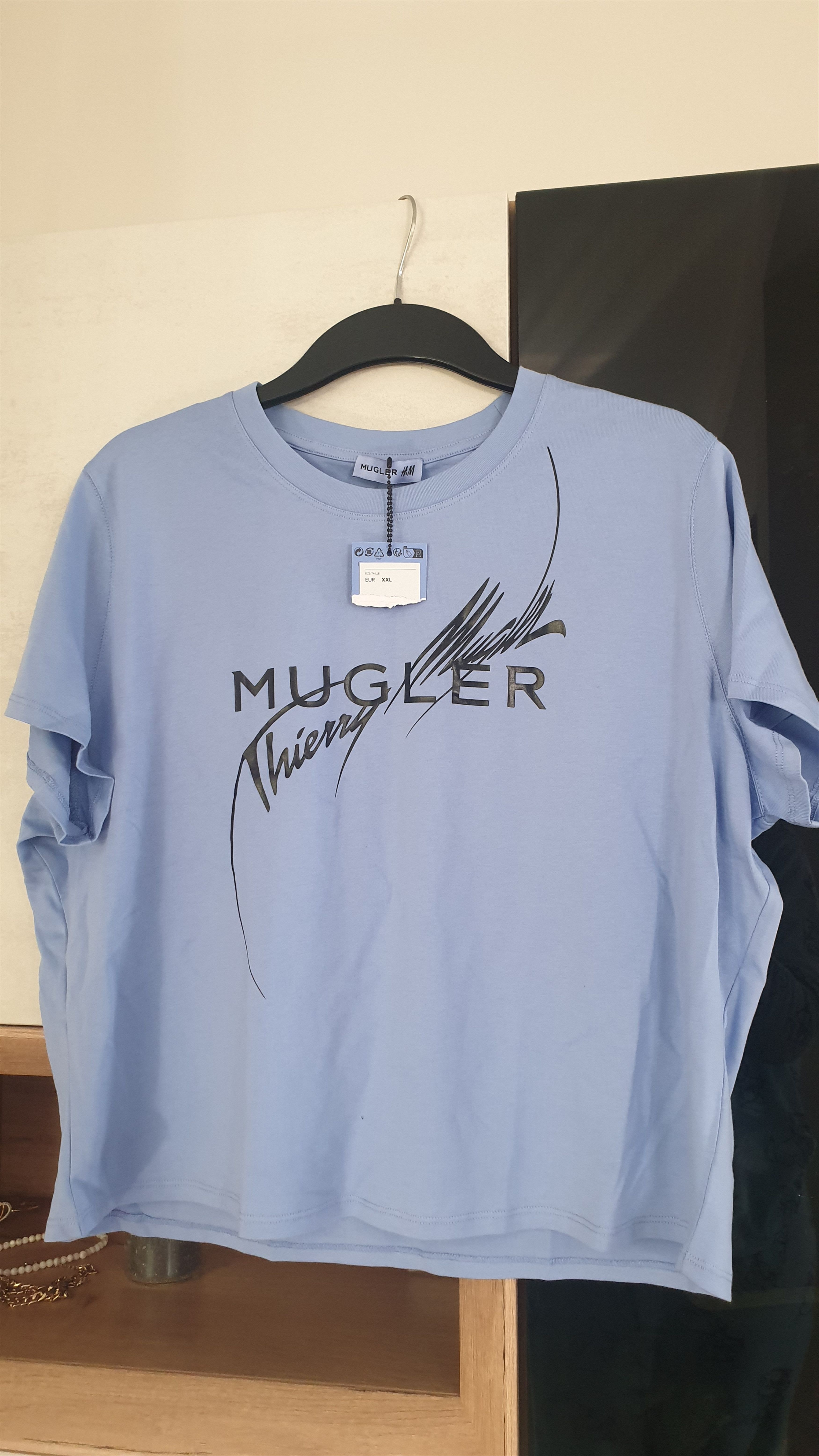 Thierry Mugler THIERRY Mugler for H&M Printed Cropped T-shirt Size XXL / US 16-18 / IT 52-54 - 1 Thumbnail