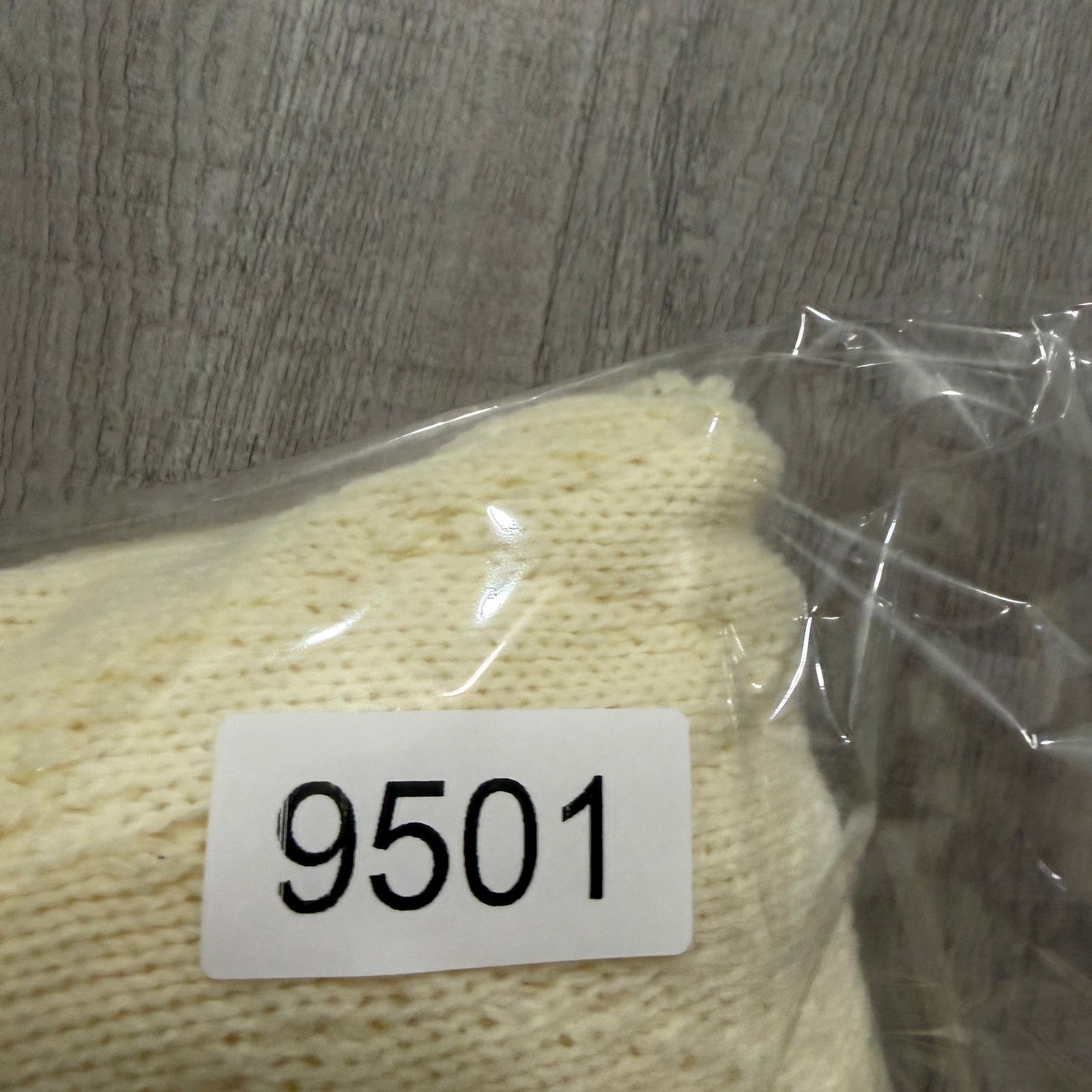 Vintage Vintage John Blair Cardigan Sweater Men's Medium Cream 70s Size US M / EU 48-50 / 2 - 9 Thumbnail
