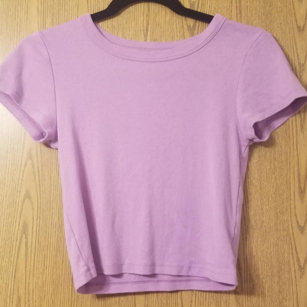 Designer American Eagle Lavender Short Sleeve Top Size Medium Size M / US 6-8 / IT 42-44 - 1 Thumbnail