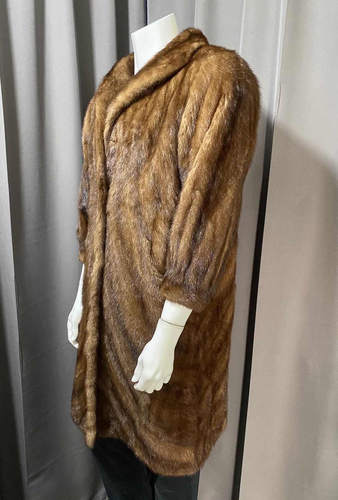 1980s New Universal Fur Mink Fur Coat