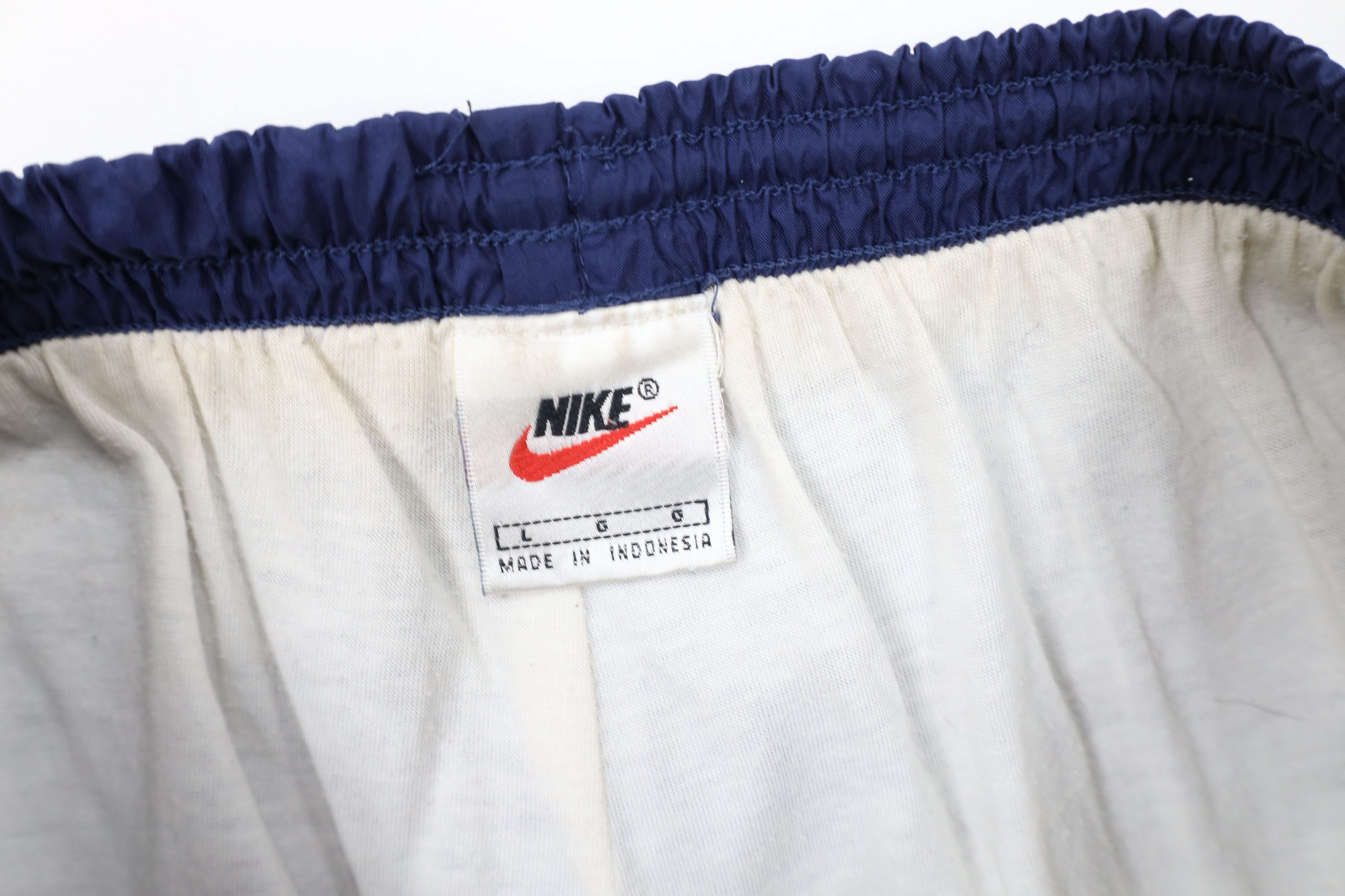 Nike Vintage 90s Nike Swoosh Monochrome Lined Windbreaker Pants Size US 36 / EU 52 - 9 Thumbnail