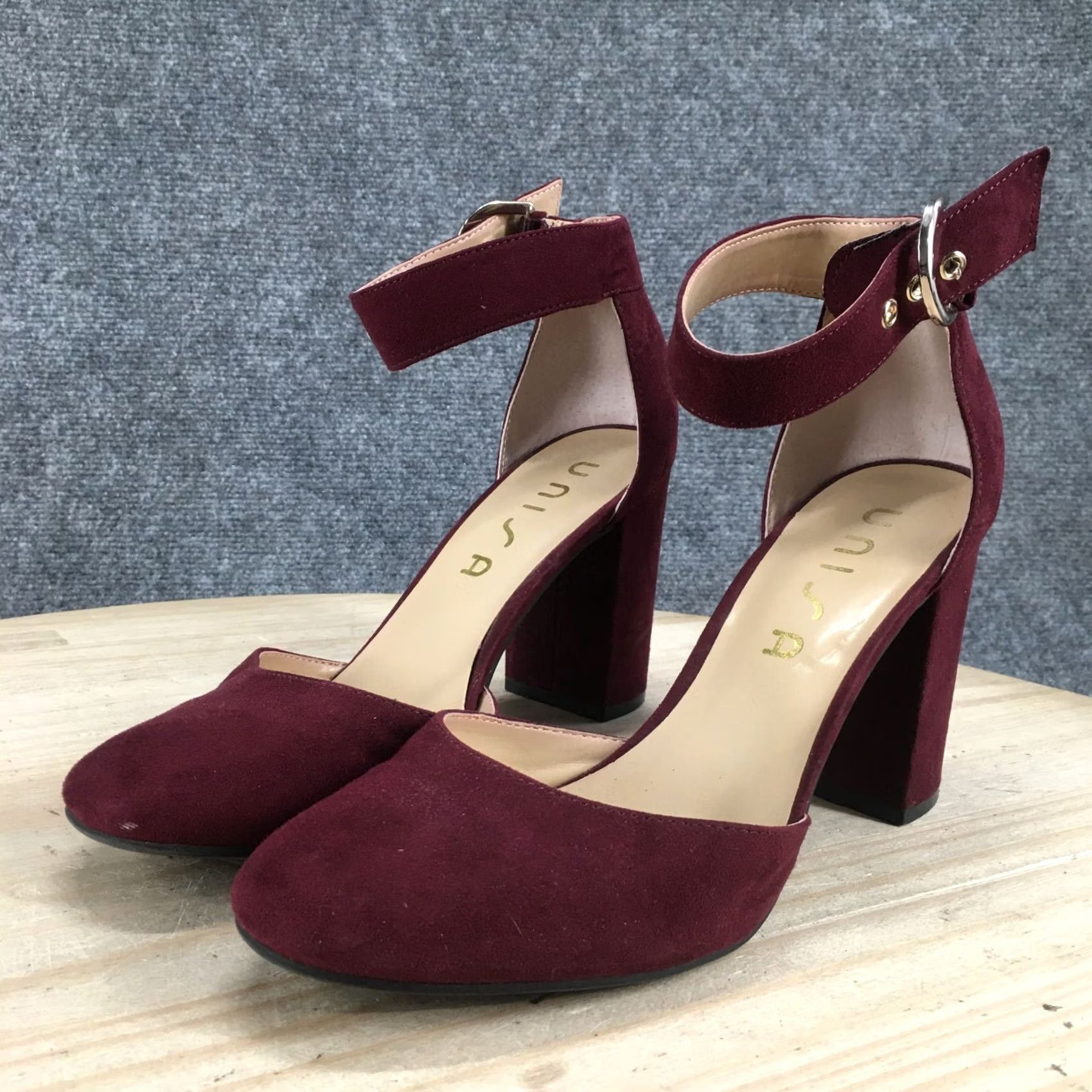 Vintage Unisa Heels Women 9 M Casual Block Heels Ankle Strappy Burgundy Fabric Shoes Size US 9 / IT 39 - 6 Thumbnail