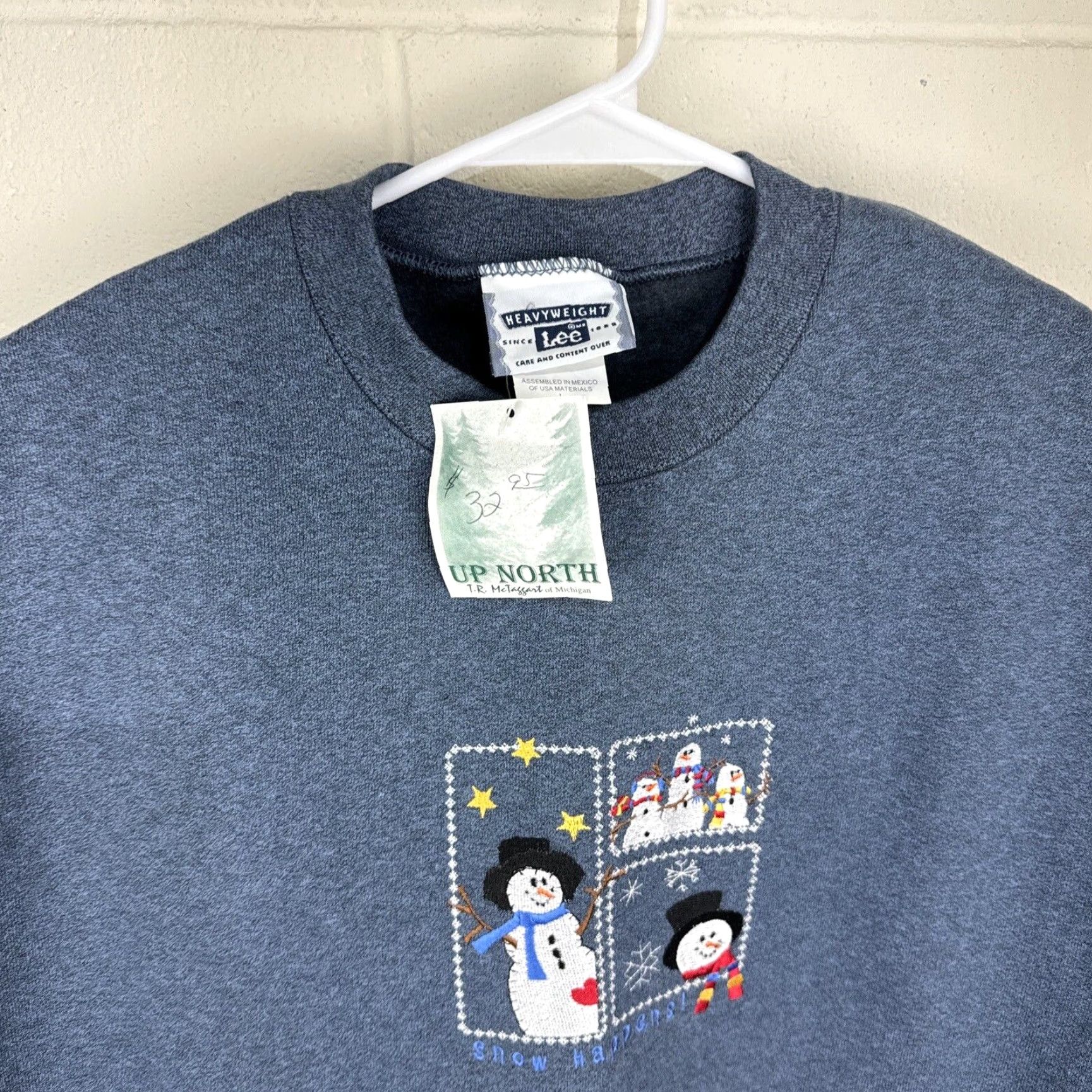 Vintage VINTAGE Lee Snow Happens Sweatshirt Gray L Adults Casual 1990s Winter Embroidered Snowman Grunge Men’s or Women’s Size US L / EU 52-54 / 3 - 6 Thumbnail