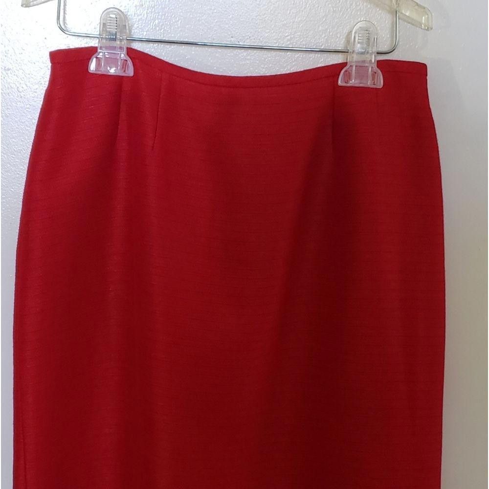 Designer CT1018a Kasper vintage red two piece ladies petite suit Size M / US 6-8 / IT 42-44 - 7 Thumbnail