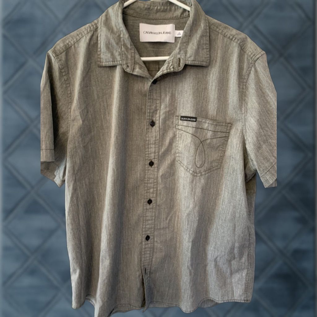 Calvin Klein Calvin Klein Button-Up Shirt Mens L Gray Casual Camp Short Sleeve Button-Down Collar Knit Cotton Regular Fit Vintage No Size US L / EU 52-54 / 3 - 1 Thumbnail