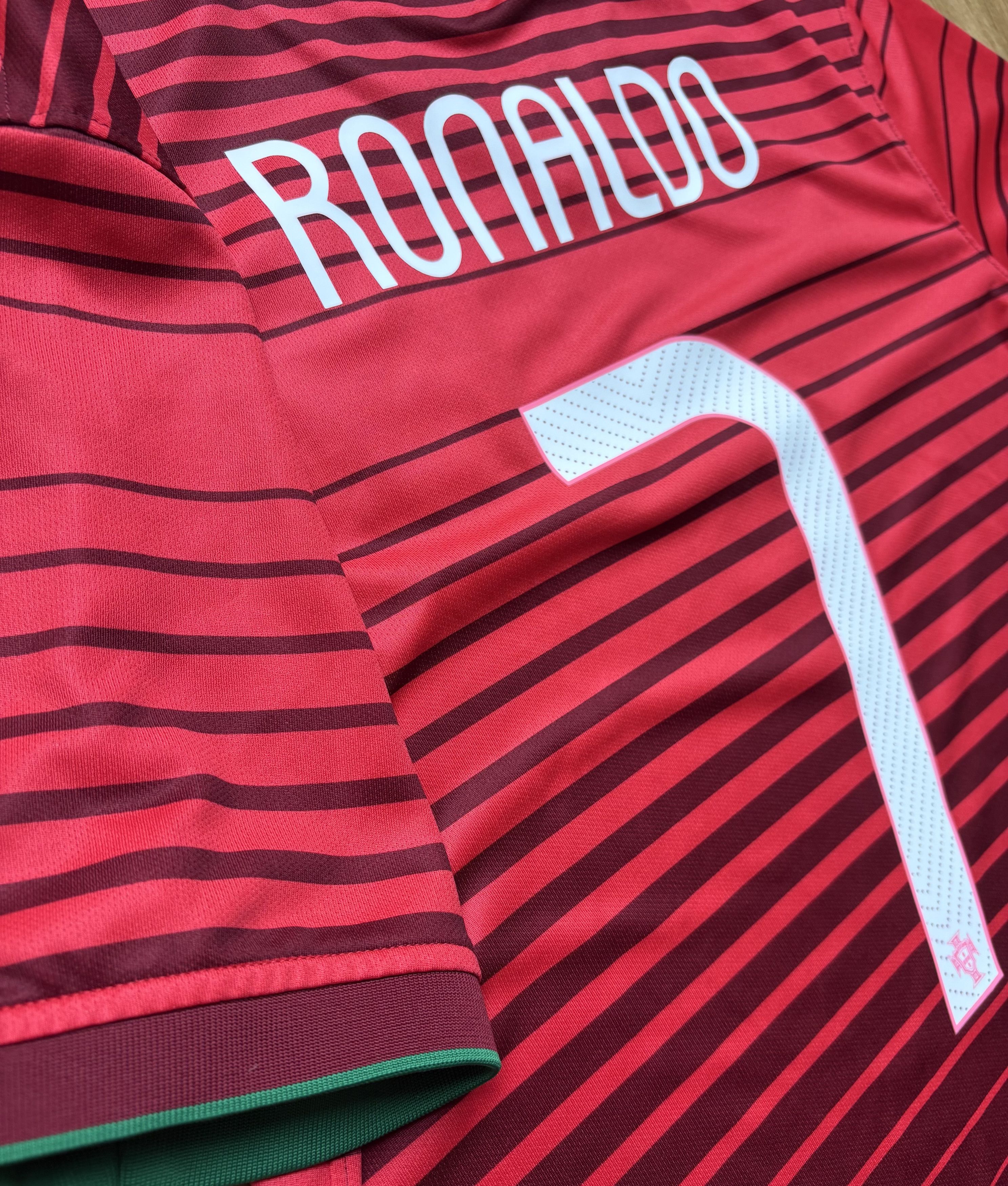 Nike Portugal 2014 Home Jersey – Ronaldo #7 – Size M – Nike Size US M / EU 48-50 / 2 - 15 Thumbnail