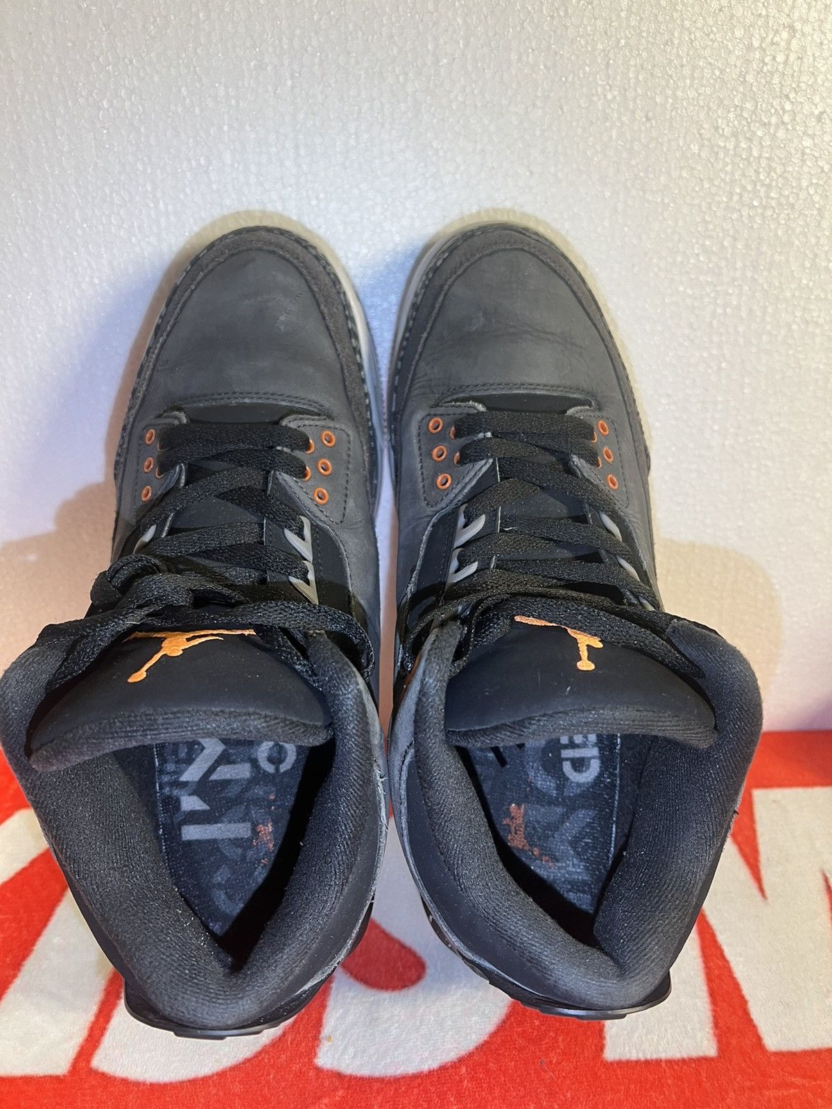 Jordan Brand Air Jordan 3 Retro “Fear” 2013 Size US 9.5 / EU 42-43 - 8 Thumbnail
