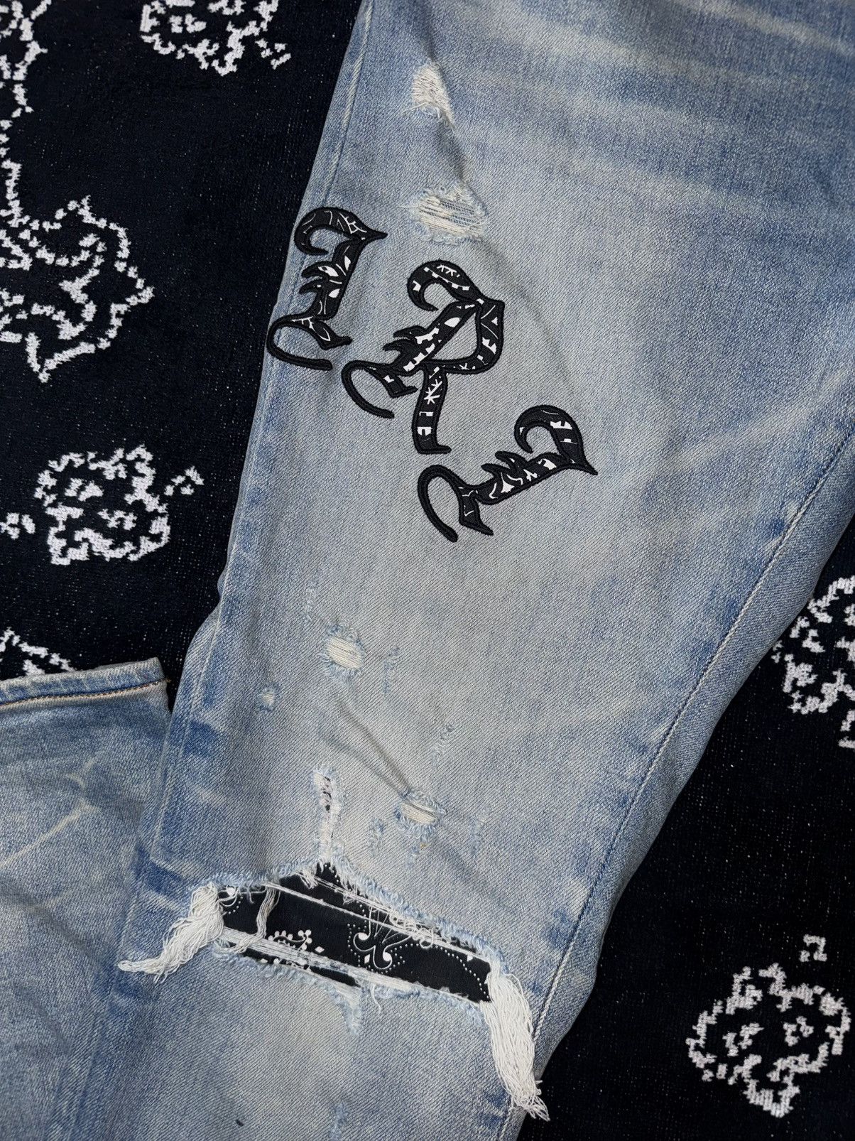 Amiri AMIRI BANDANA ENGLISH LOGO JEANS Size US 32 / EU 48 - 5 Thumbnail