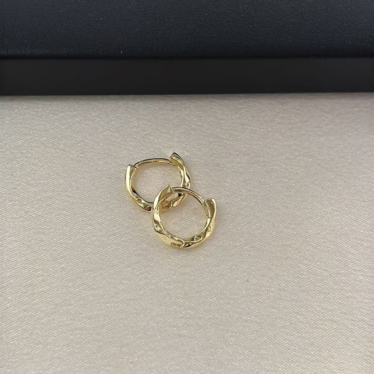 Other 13mm Irregularly Twisted Small Hoop Earrings for Women Size ONE SIZE - 3 Thumbnail