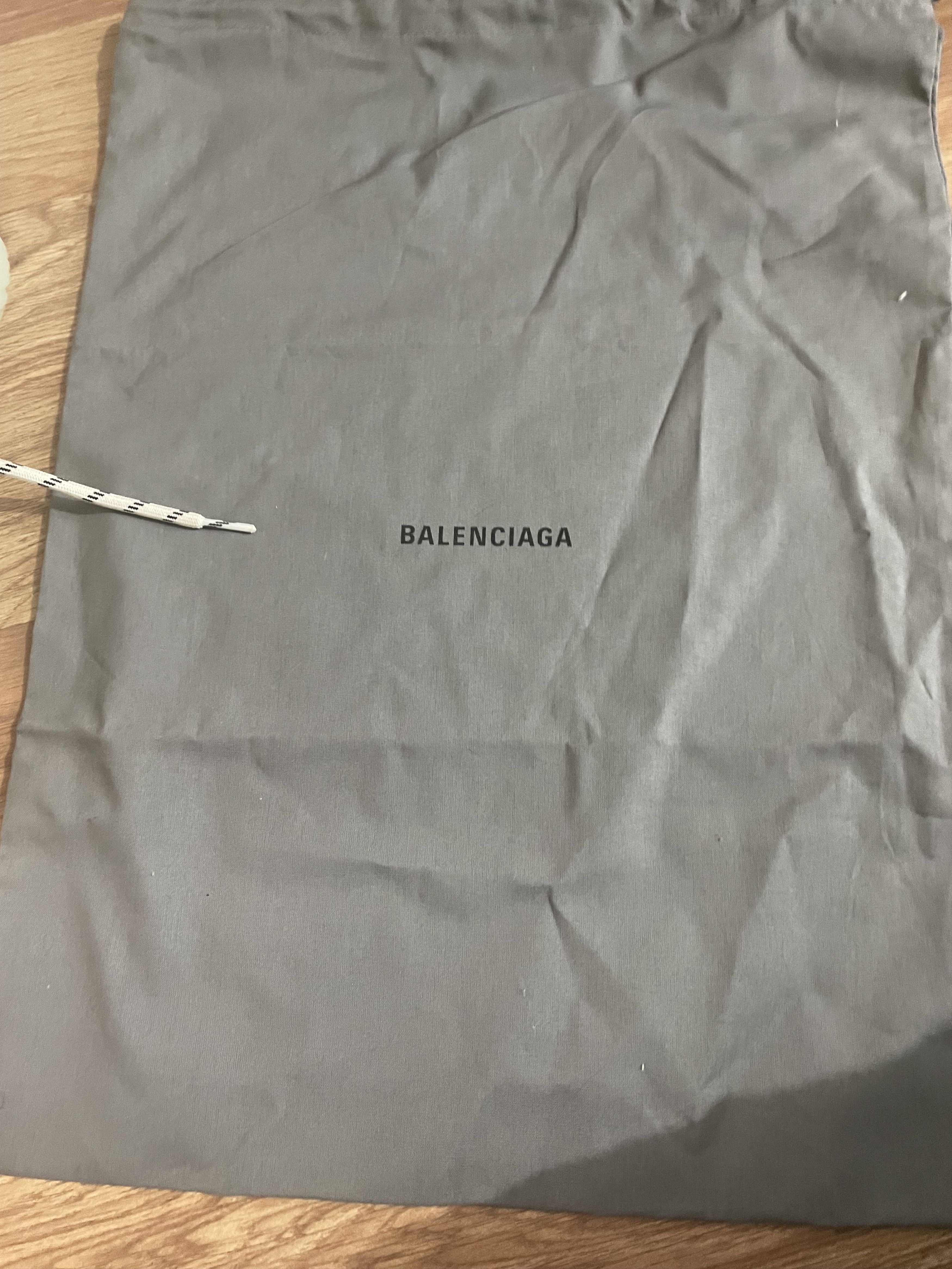 Balenciaga Balenciaga Triple S Womens UK Size 7 Lace-Up Trainers Size US 7 / IT 37 - 7 Thumbnail