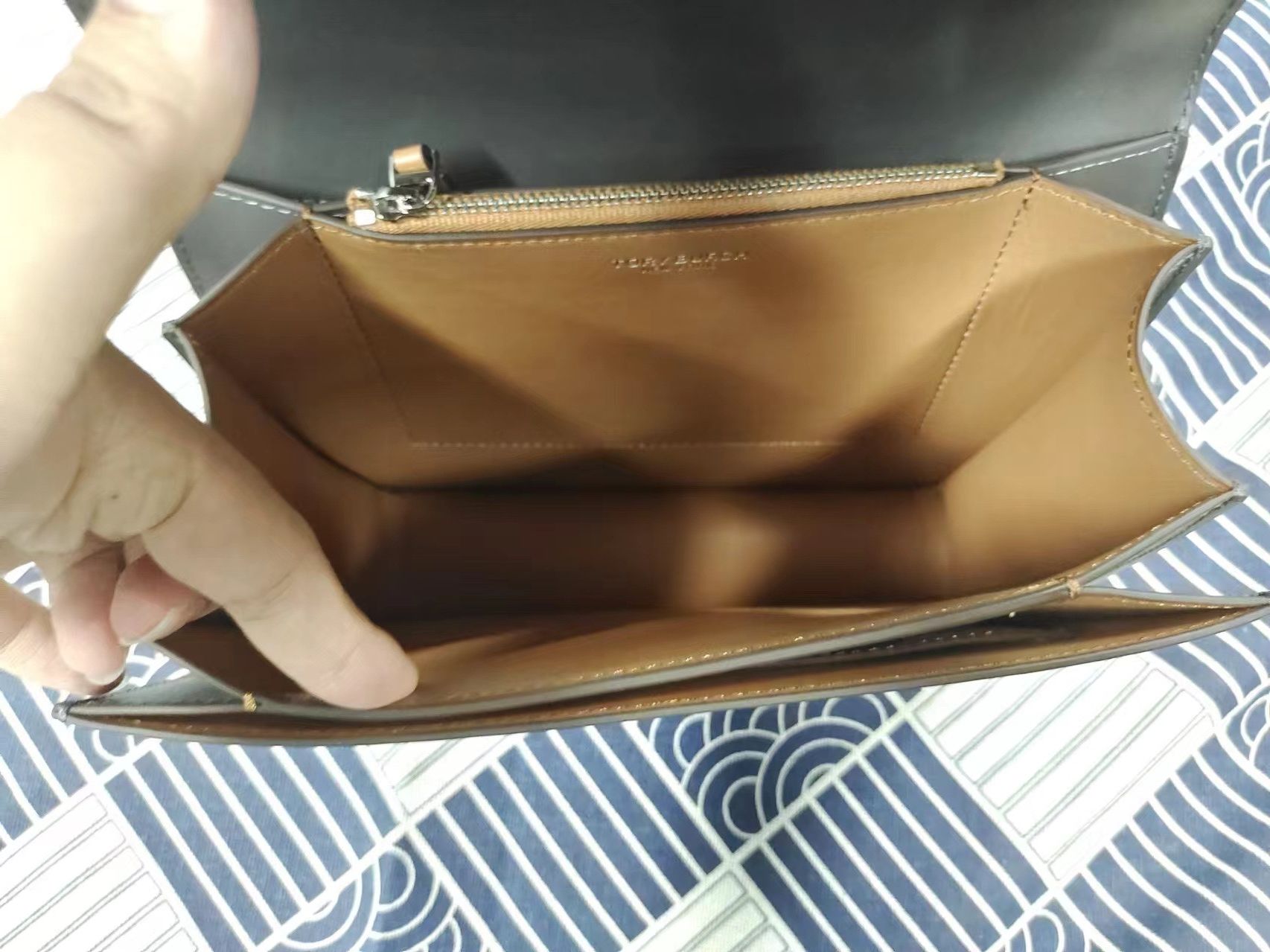 Tory Burch Tory burch gray leather silver buckle lower side backpack Size ONE SIZE - 5 Thumbnail