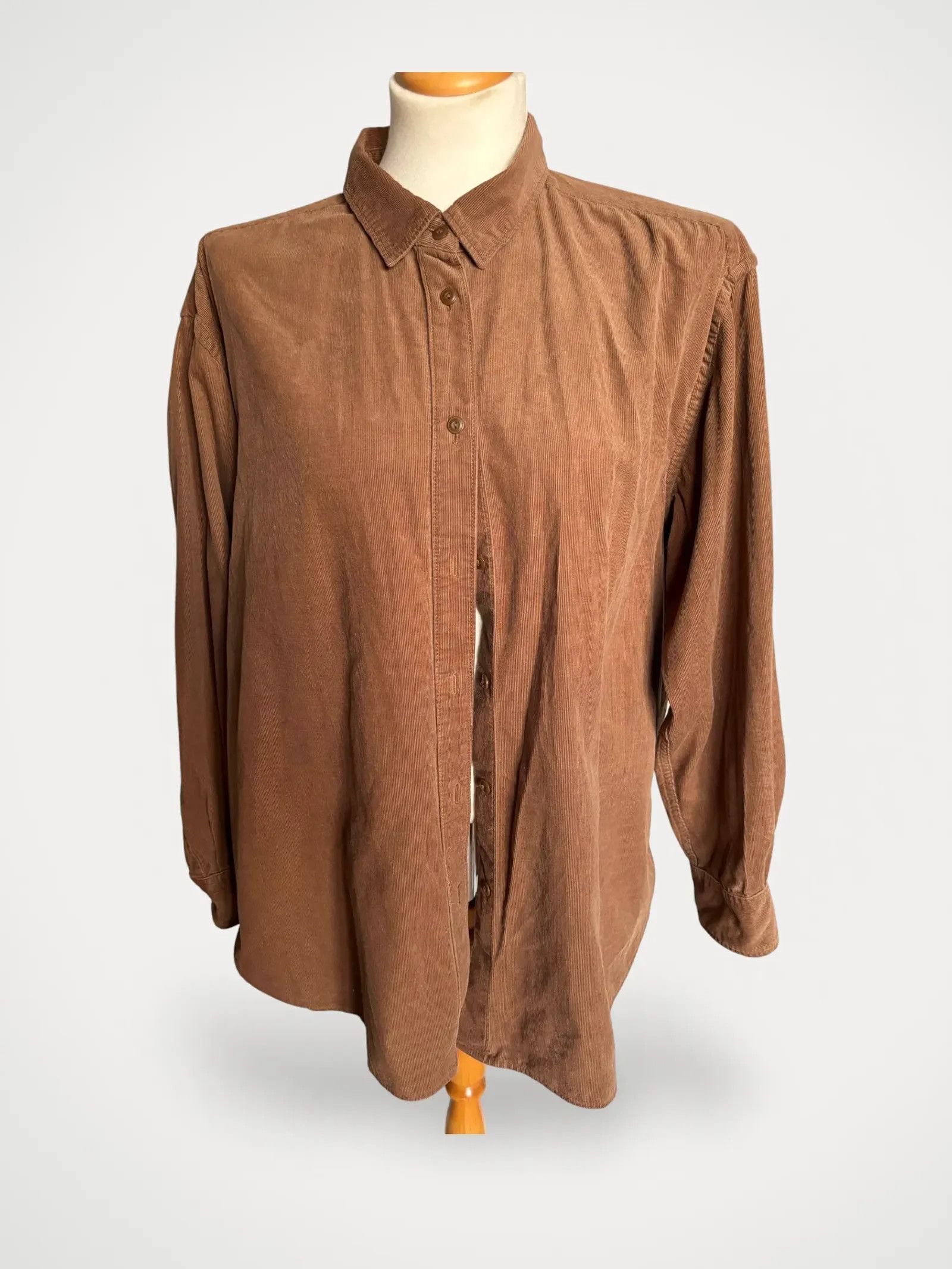 Uniqlo Uniqlo Shirt Size M / US 6-8 / IT 42-44 - 1 Thumbnail