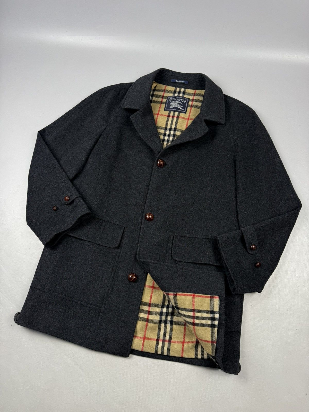 Burberry Burberry heavy coat black & grey Size US M / EU 48-50 / 2 - 3 Thumbnail