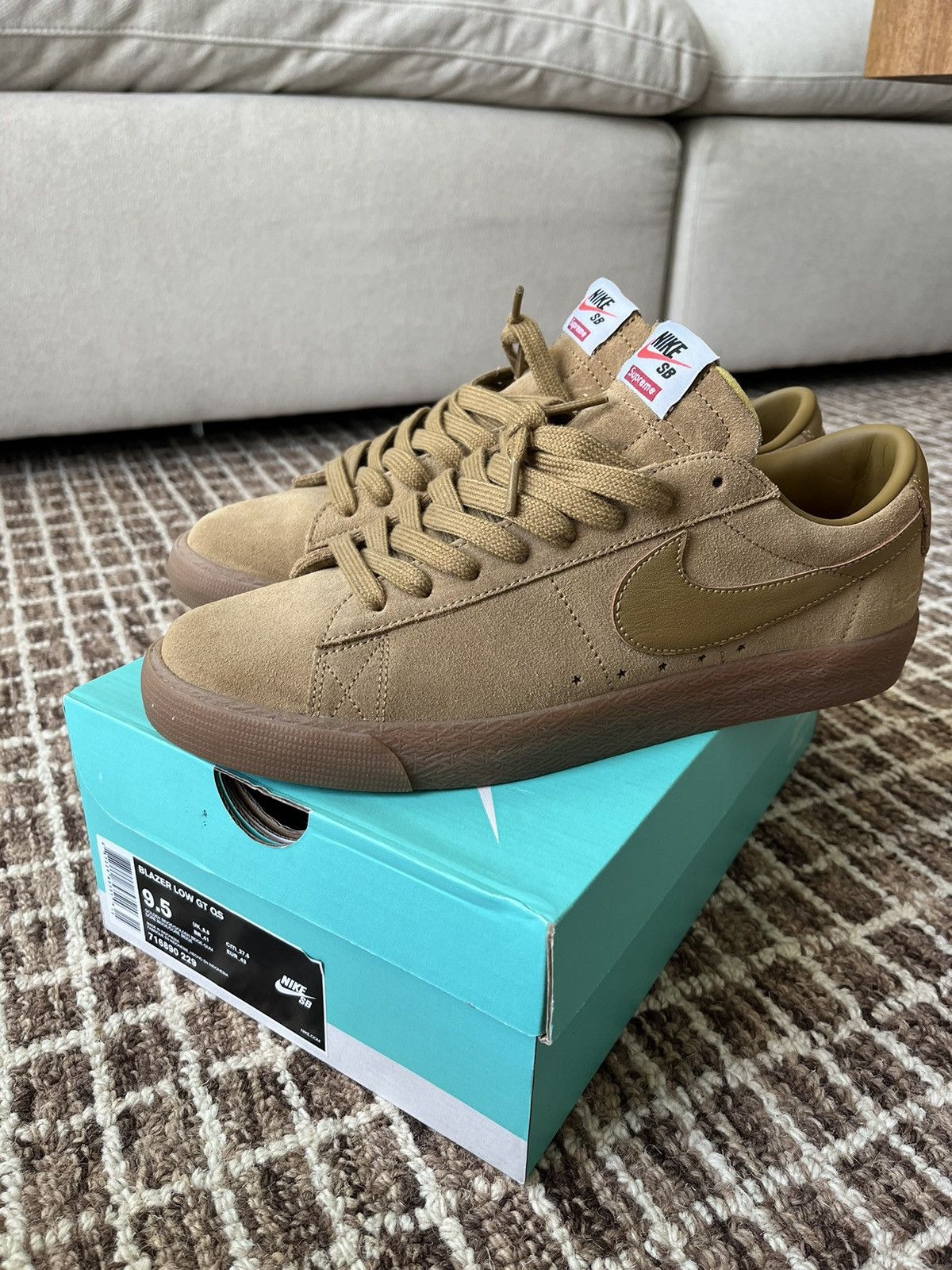 Nike SB Nike SB Supreme Blazer Low GT Size 9.5 Size US 9.5 / EU 42-43 - 1 Thumbnail