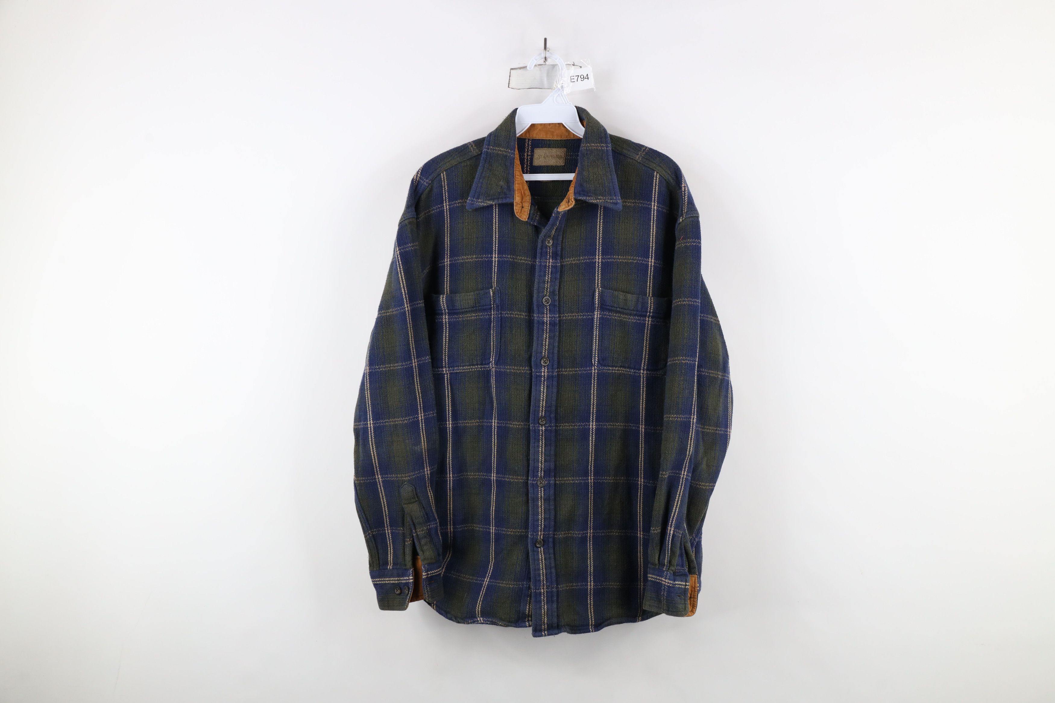 Vintage Vintage 90s Streetwear Heavyweight Button Shirt Plaid Size US L / EU 52-54 / 3 - 1 Thumbnail