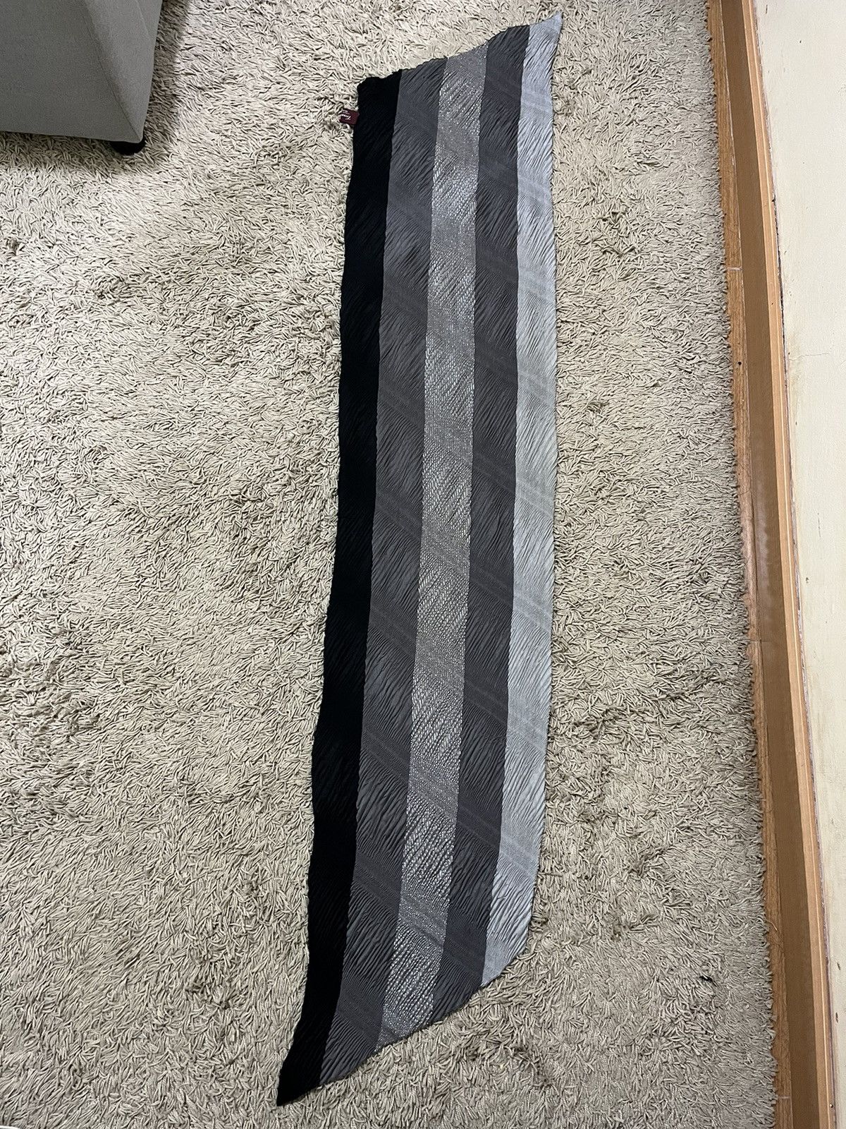 Tornado Mart Rare Tornado Mart Japan Pleated Scarf Size ONE SIZE - 10 Thumbnail