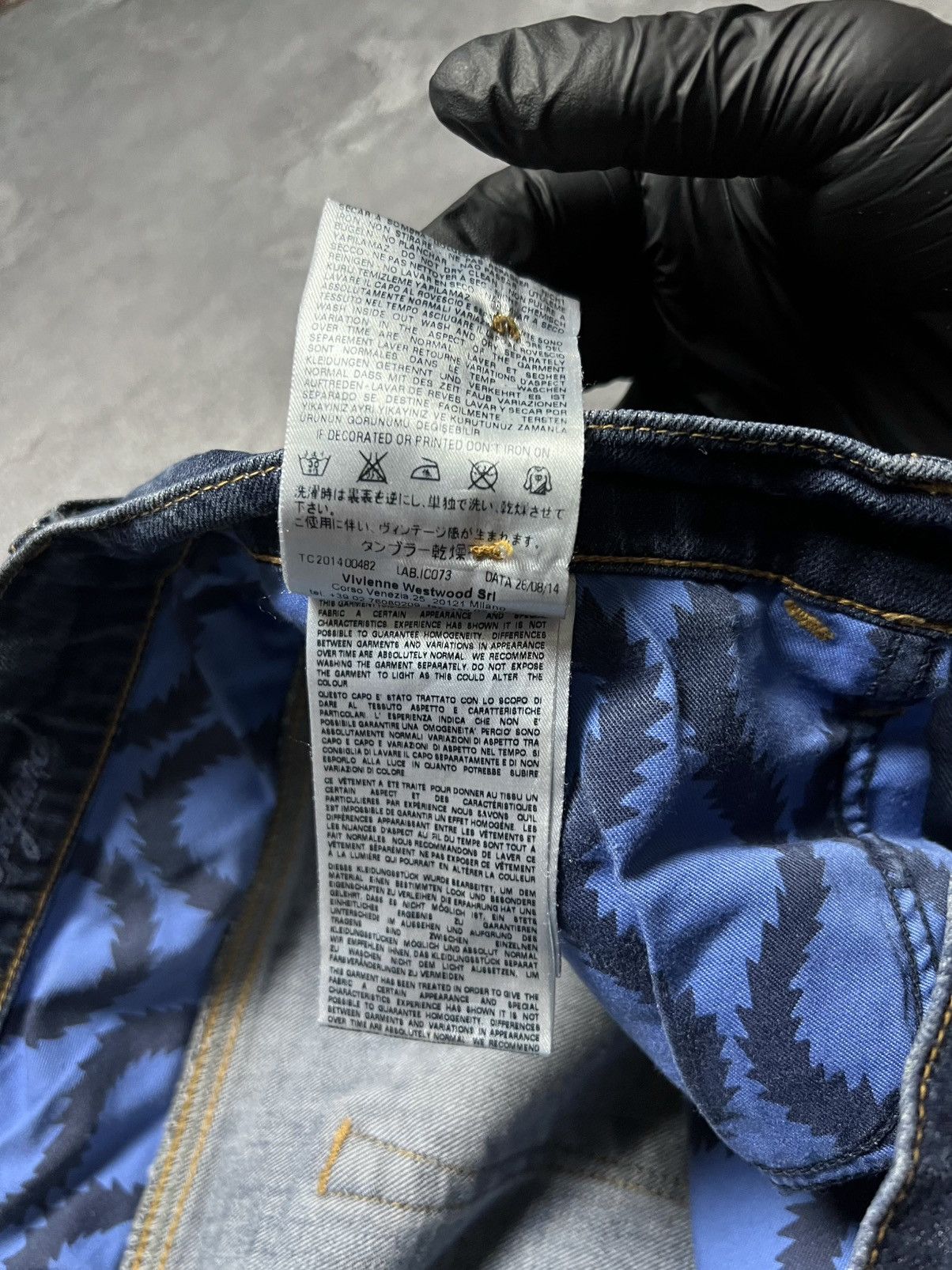 Vivienne Westwood Vintage Vivienne Westwood Jeans Big Logo Anglomania Orb Satu Size US 34 / EU 50 - 23 Thumbnail