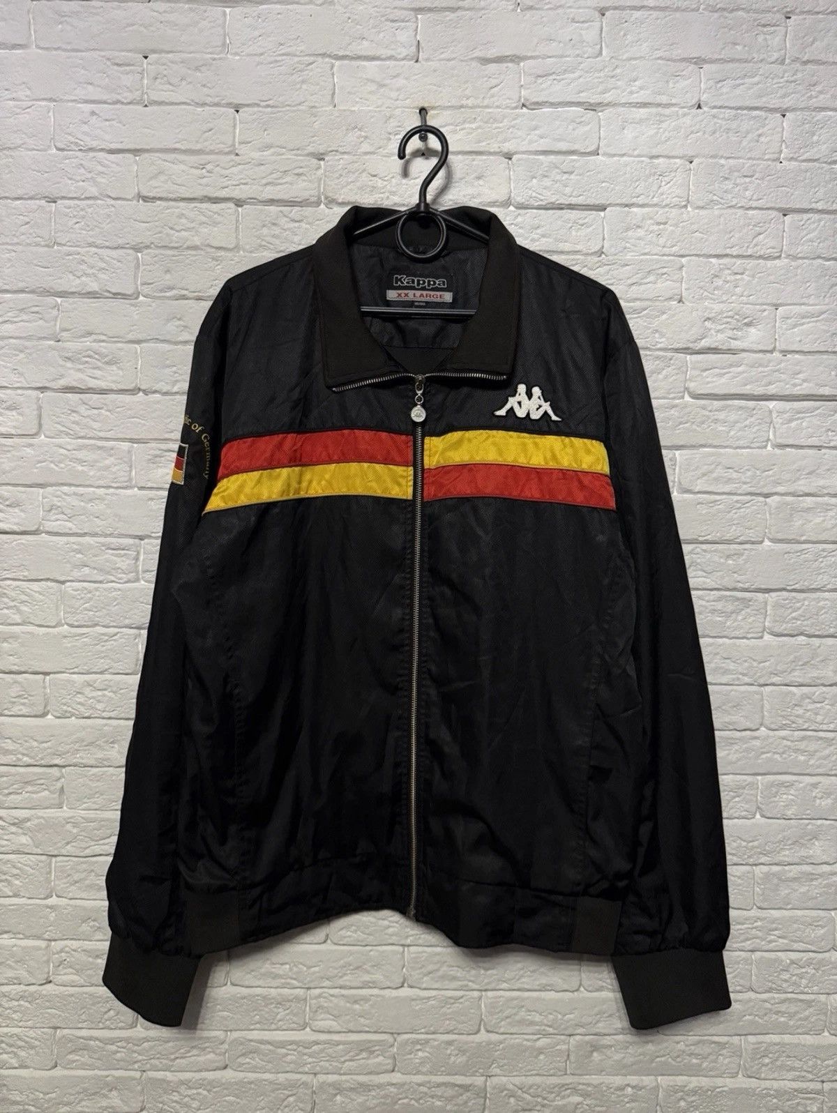Kappa Vintage Kappa Germany Full Zip Bomber Jacket Huge Logo Sz XL Size US XL / EU 56 / 4 - 1 Thumbnail