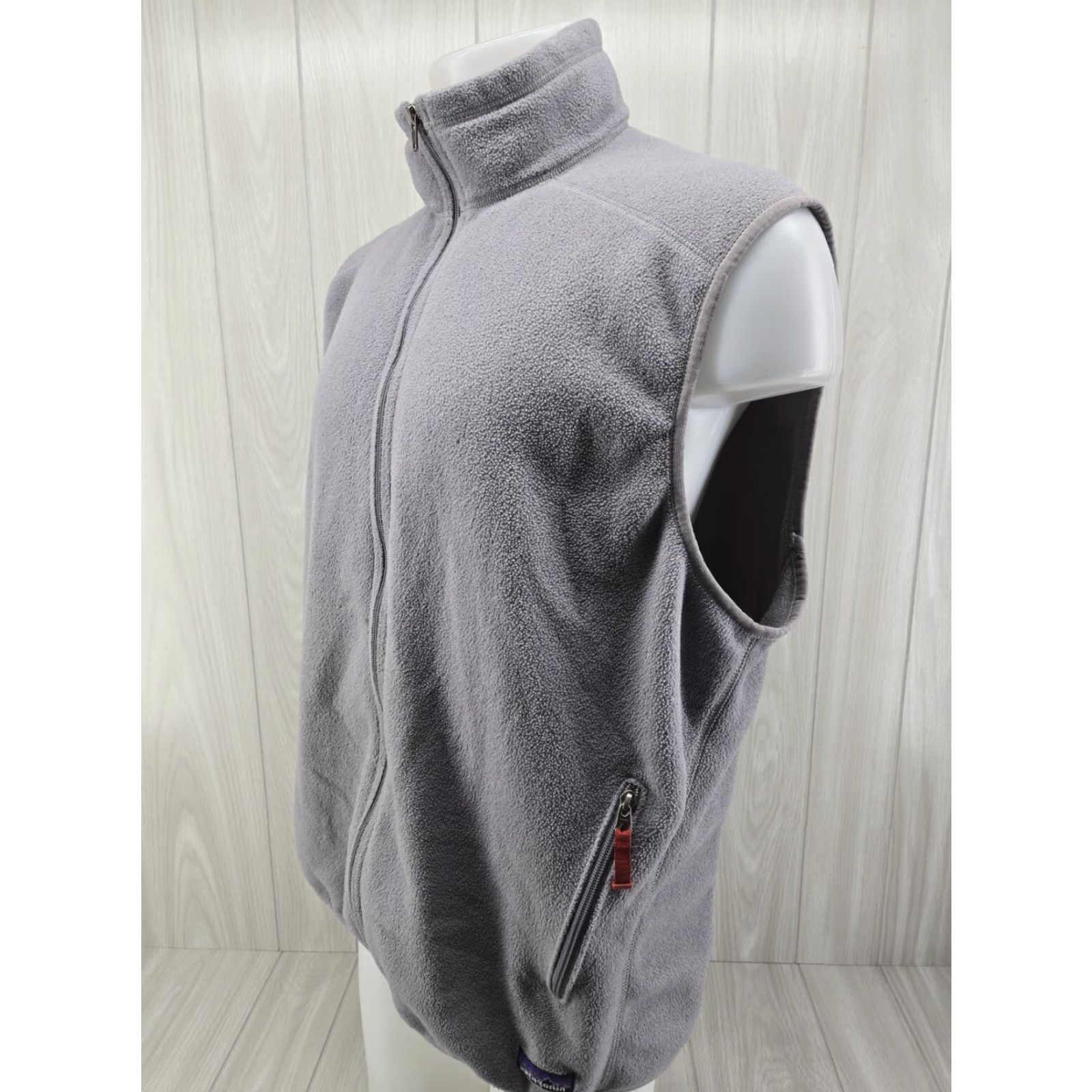 Patagonia Patagonia Synchilla Vest Mens 2XL Gray Fleece Zip Vest Outdoor Ski Medium Shoulder to Shoulder 20.75" Armpit to Armpit 26.5" Down Back 30" Vintage: No Size US XXL / EU 58 / 5 - 4 Thumbnail