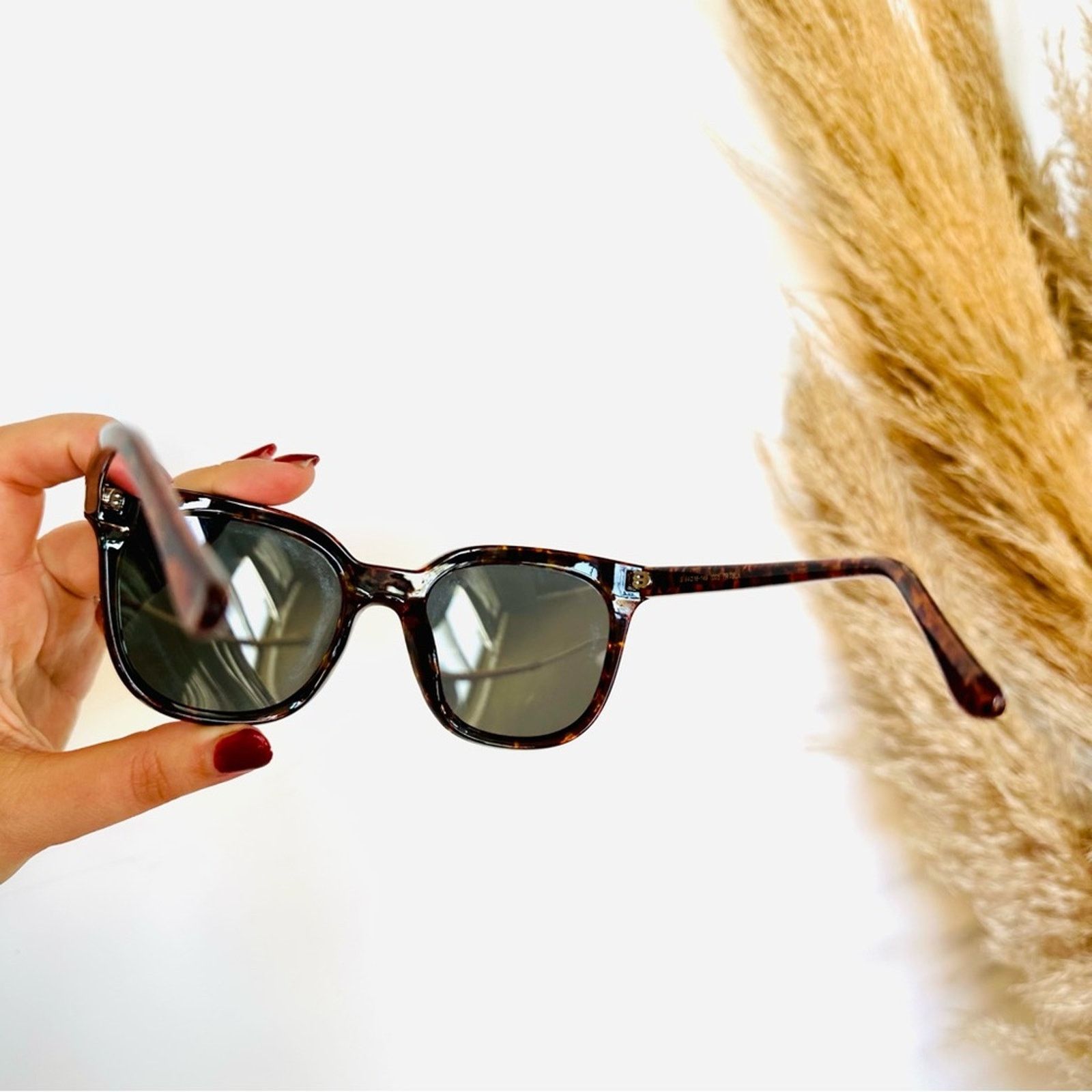 Nordstrom NEW Oversized Square Black Tortoiseshell Plastic Sunglasses Size ONE SIZE - 3 Thumbnail