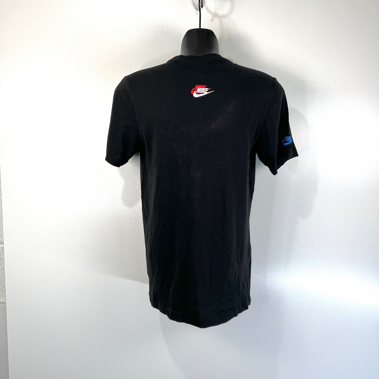 Nike Nike Sportswear NSW Club Essentials T-Shirt Logo Embroidery Size US S / EU 44-46 / 1 - 9 Thumbnail