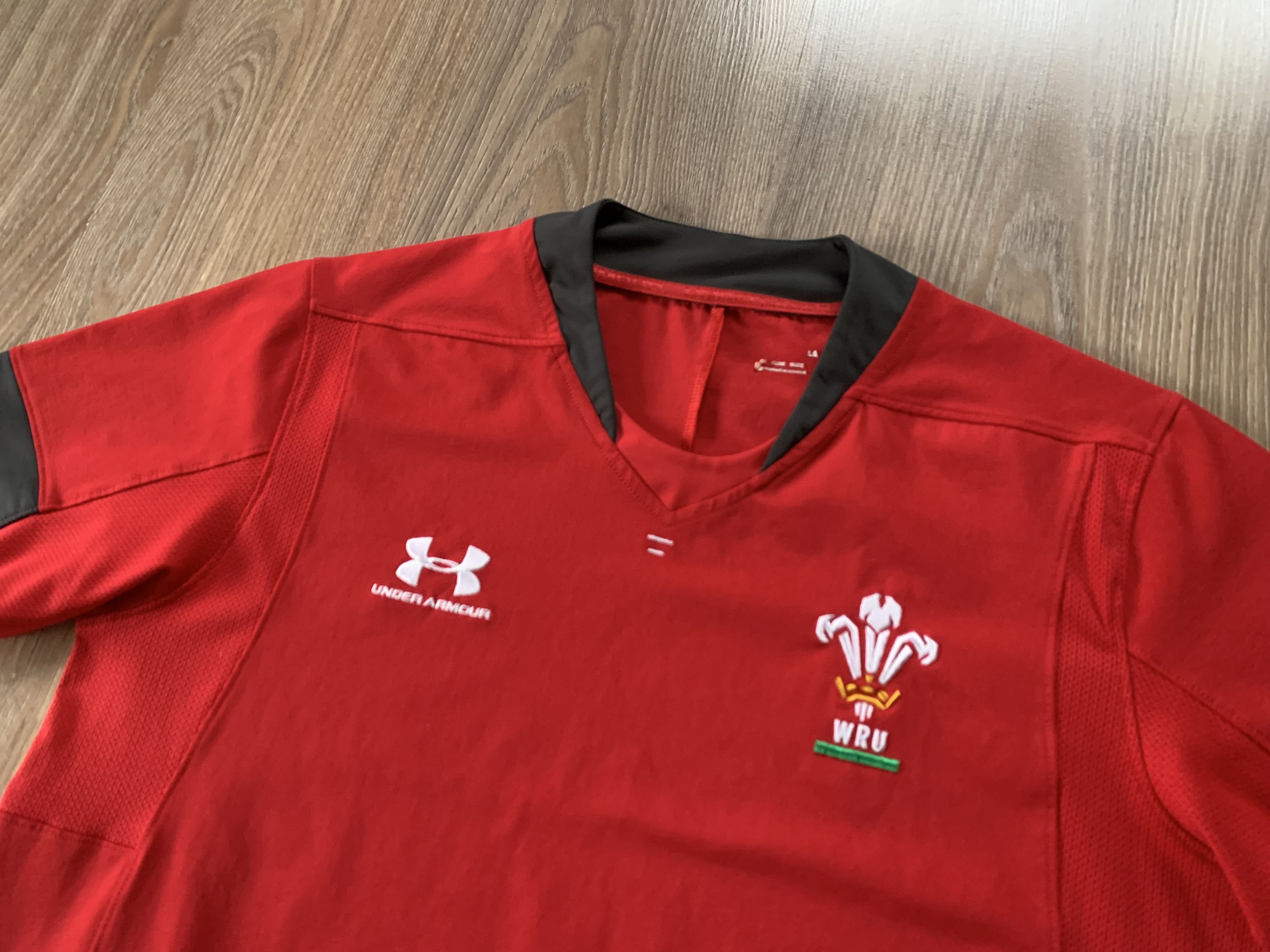 Under Armour Under Armour WRU Wales Rugby Jersey 2019 Size US L / EU 52-54 / 3 - 4 Thumbnail