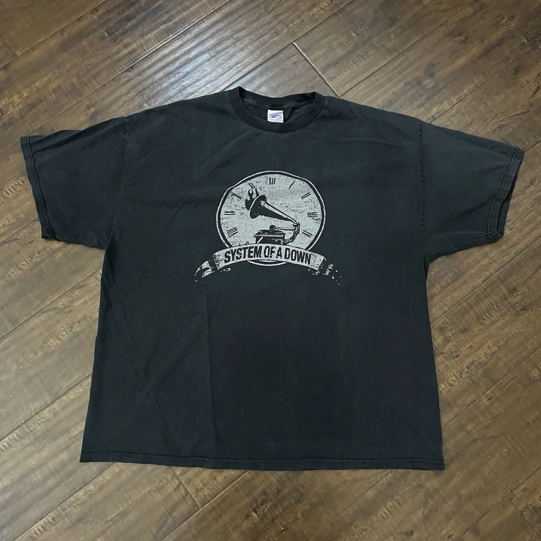 Vintage Bay Island Men's T-Shirt 2XL Black Rock Band Music Tour Y2K Heavy Metal SOAD Guitar Logo Size US XXL / EU 58 / 5 - 2 Thumbnail