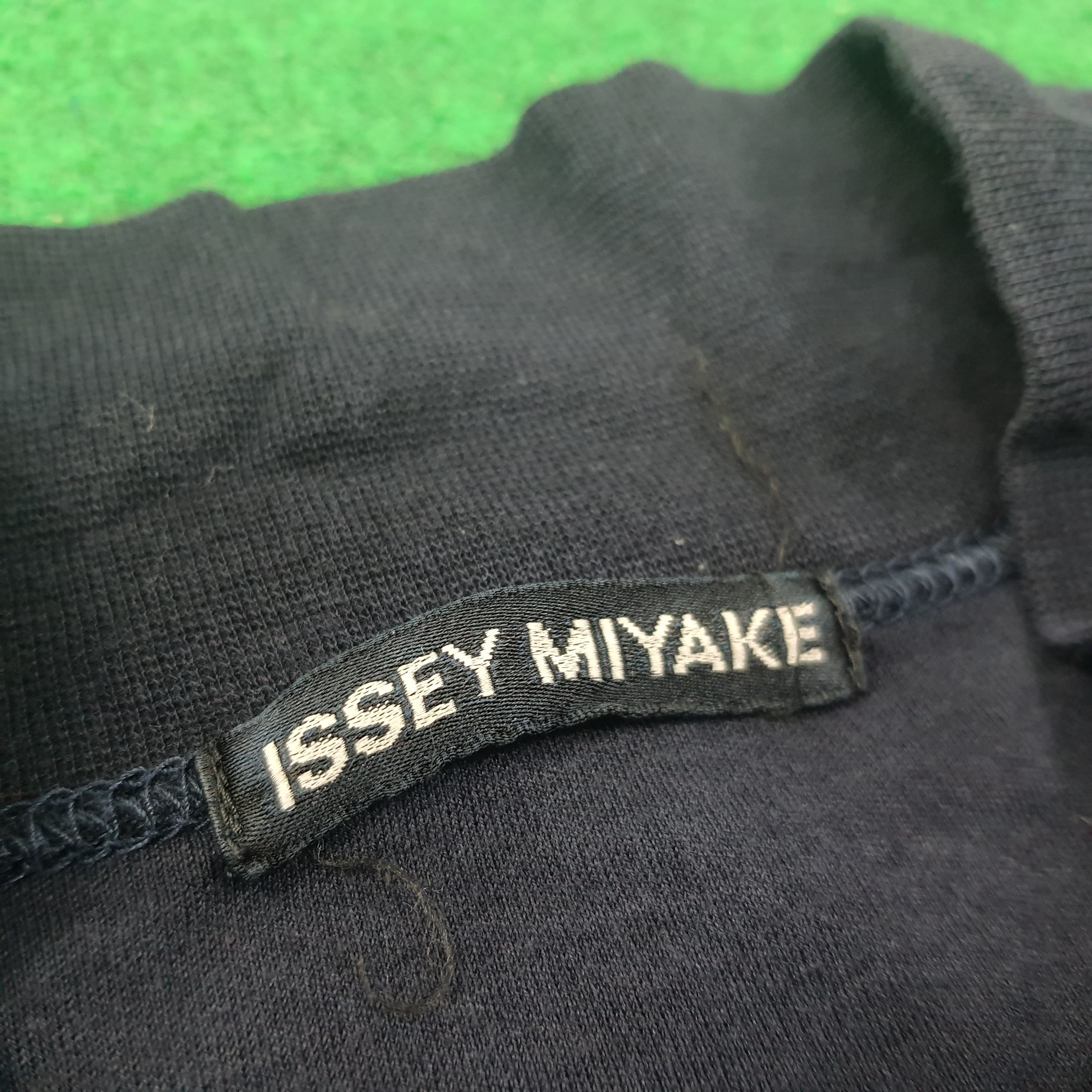 Issey Miyake Vintage Issey Miyake Japan Designer Tshrt C259N76 Size US L / EU 52-54 / 3 - 4 Thumbnail