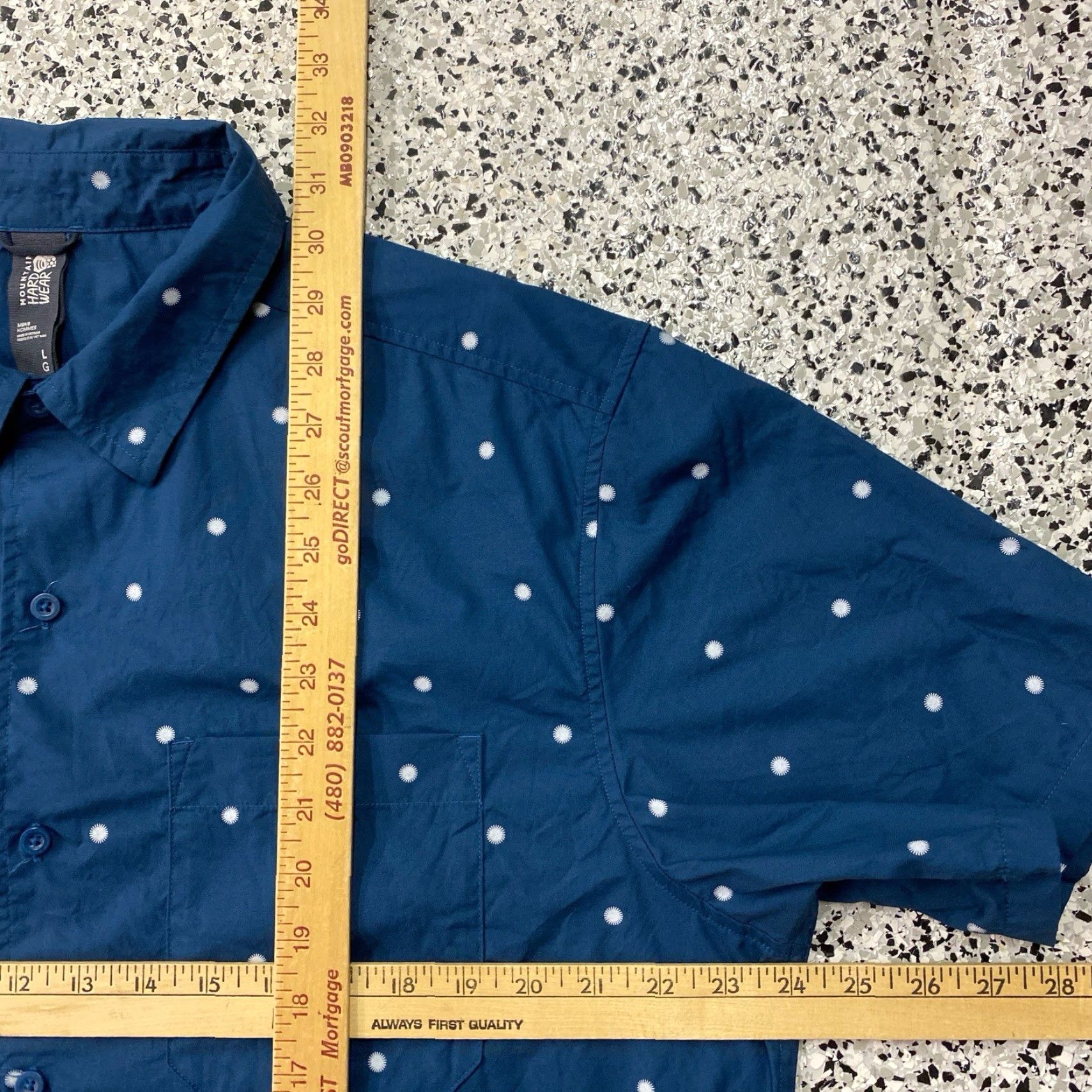 Mountain Hardwear VINTAGE? No — Mountain Hardwear Button Shirt Men L Blue White Dot Cotton Short Sleeve Size US L / EU 52-54 / 3 - 3 Thumbnail