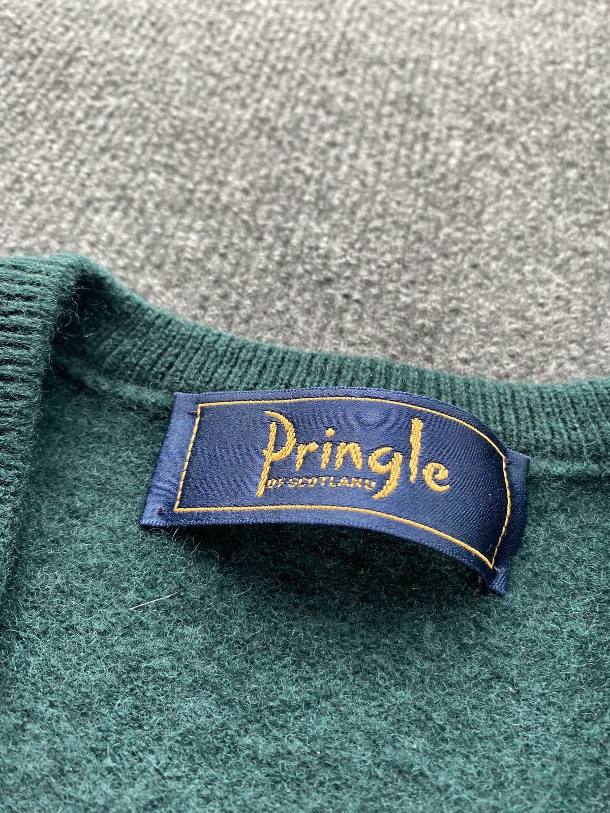Pringle Of Scotland 🔥Pringle Scotland pure new wool v neck sweater mens Size US XL / EU 56 / 4 - 2 Thumbnail