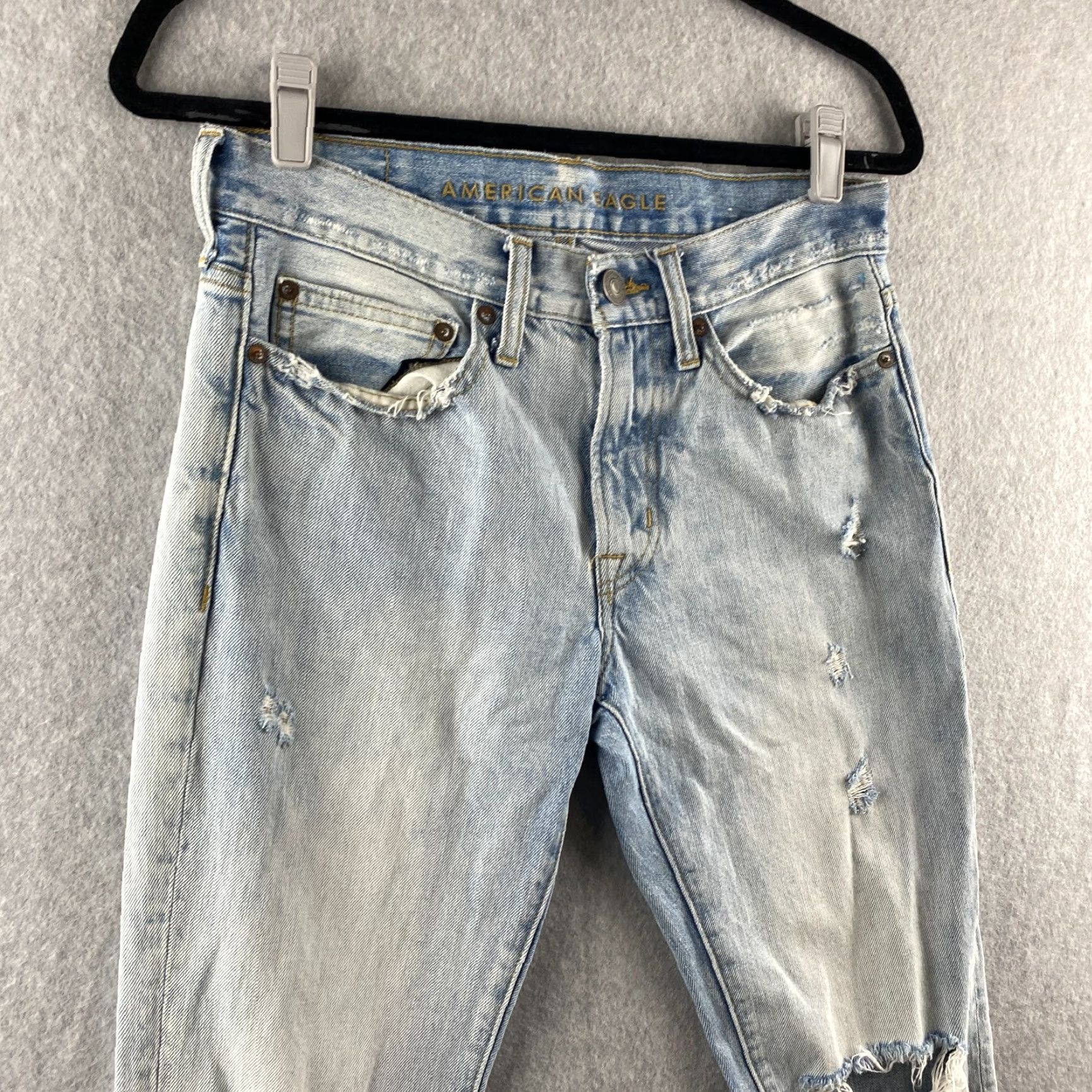 American Eagle Outfitters American Eagle Jeans Mens 28 X 30 Blue Light Wash Distressed Relaxed Straight Size US 28 / EU 44 - 4 Thumbnail