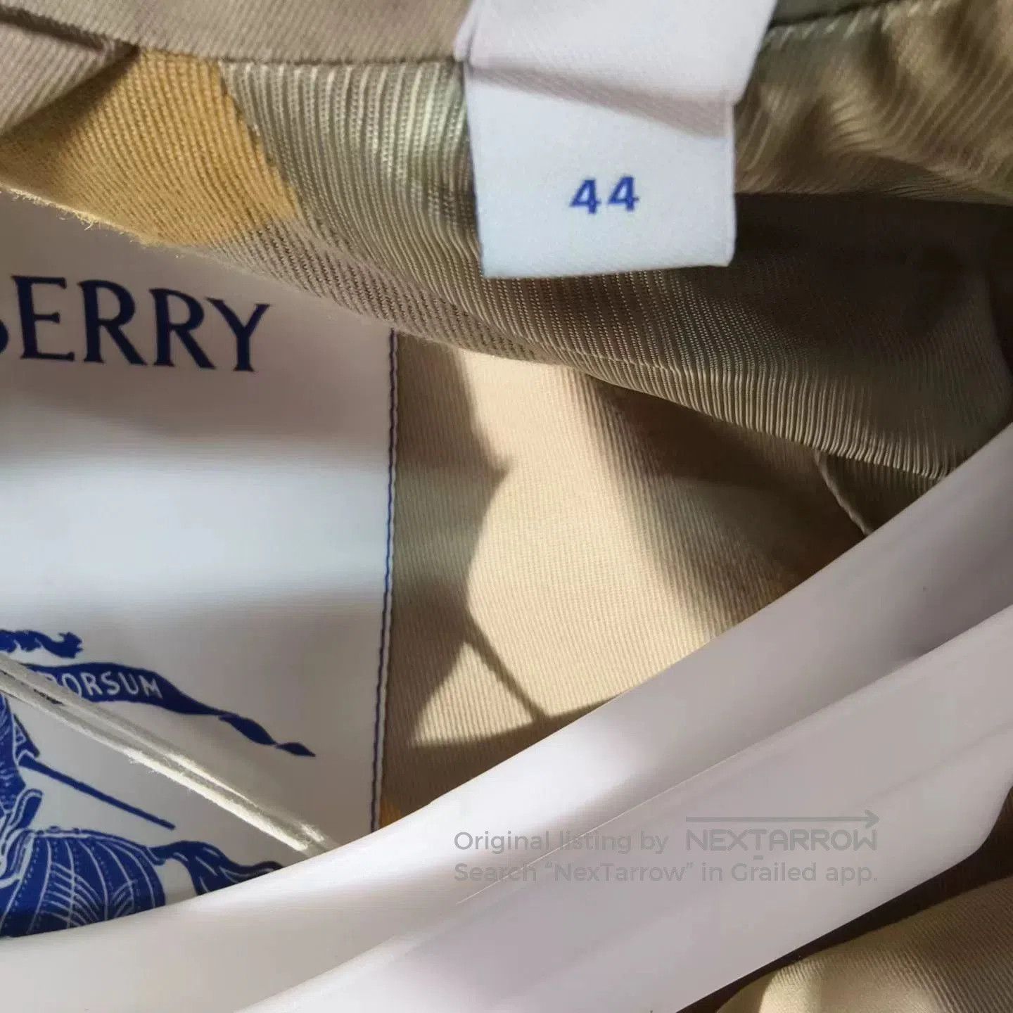 Burberry Burberry Men's Solid Lapel Single. Size US M / EU 48-50 / 2 - 7 Thumbnail