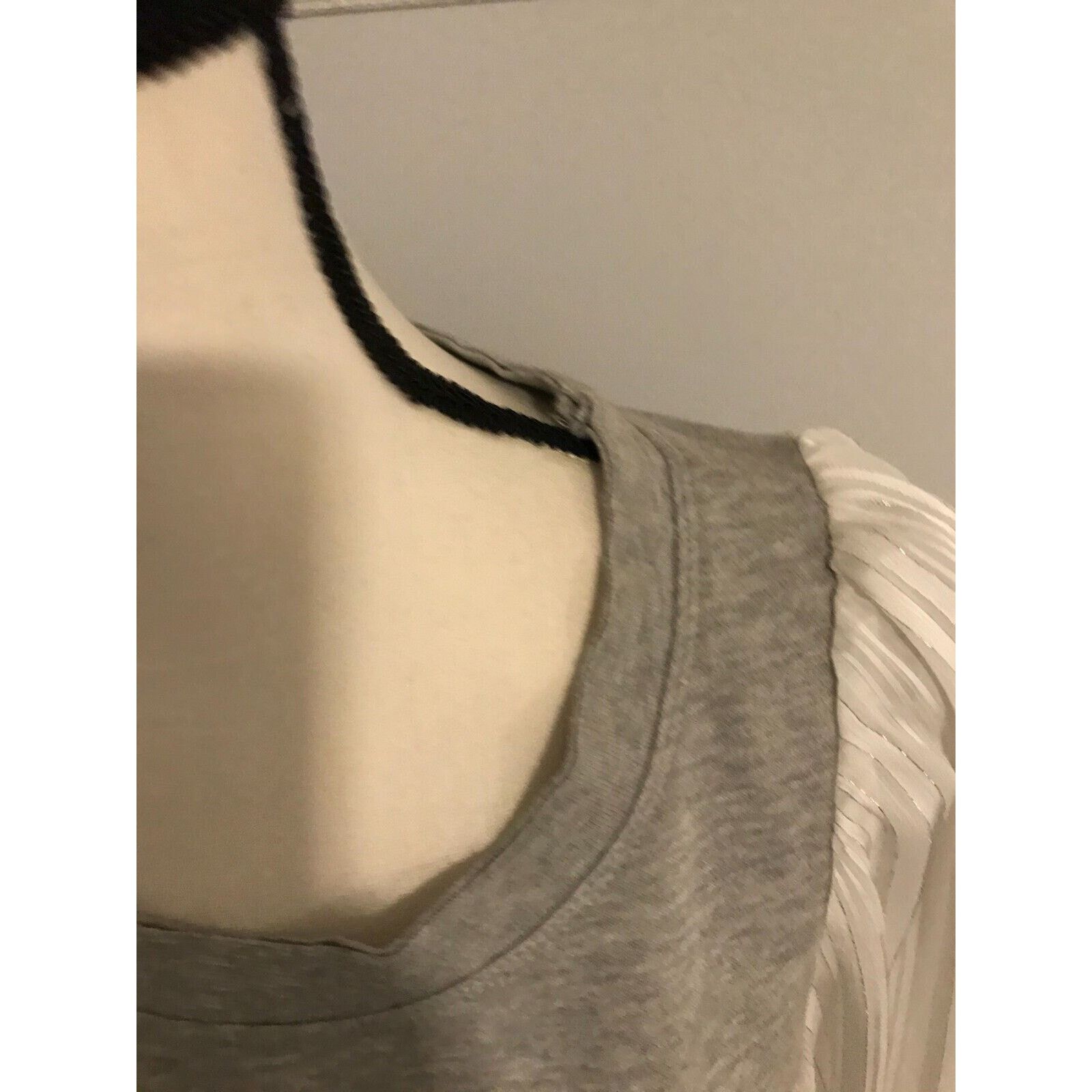 Anthropologie Anthropologie Akemi + Kin Nell Flutter Sleeve Sweatshirt Size L / US 10 / IT 46 - 4 Thumbnail