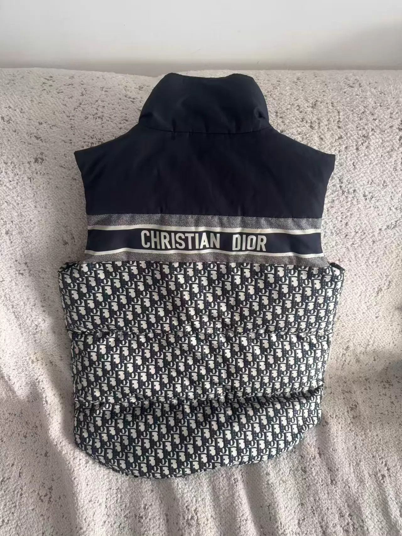 Dior Dior down vest XS like new Size XS / US 0-2 / IT 36-38 - 1 Thumbnail