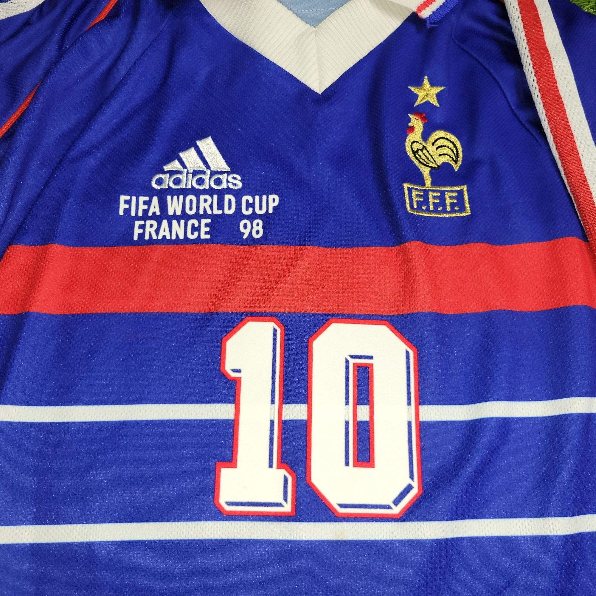 Adidas Zidane France 1998 WORLD CUP FINAL Home Soccer Jersey L Size US L / EU 52-54 / 3 - 4 Thumbnail