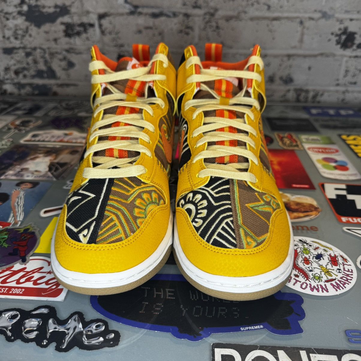 Nike Nike Dunk High PRM Somos Familia Size 10 New In Box 2022 Size US 10 / EU 43 - 4 Thumbnail