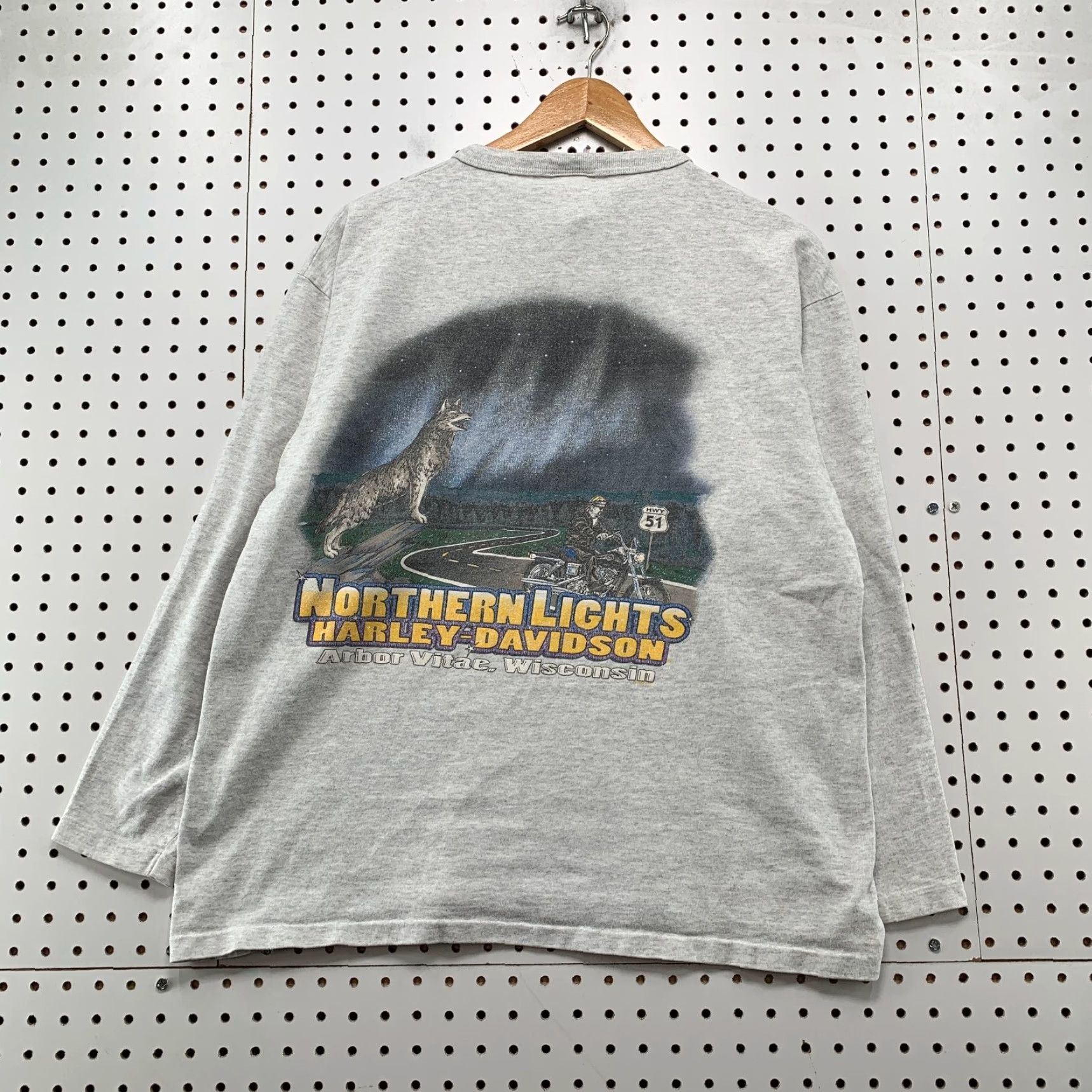 Harley Davidson VINTAGE Harley-Davidson Wolf Shirt Mens Large Gray Northern Lights Henley Pocket Size US L / EU 52-54 / 3 - 2 Thumbnail