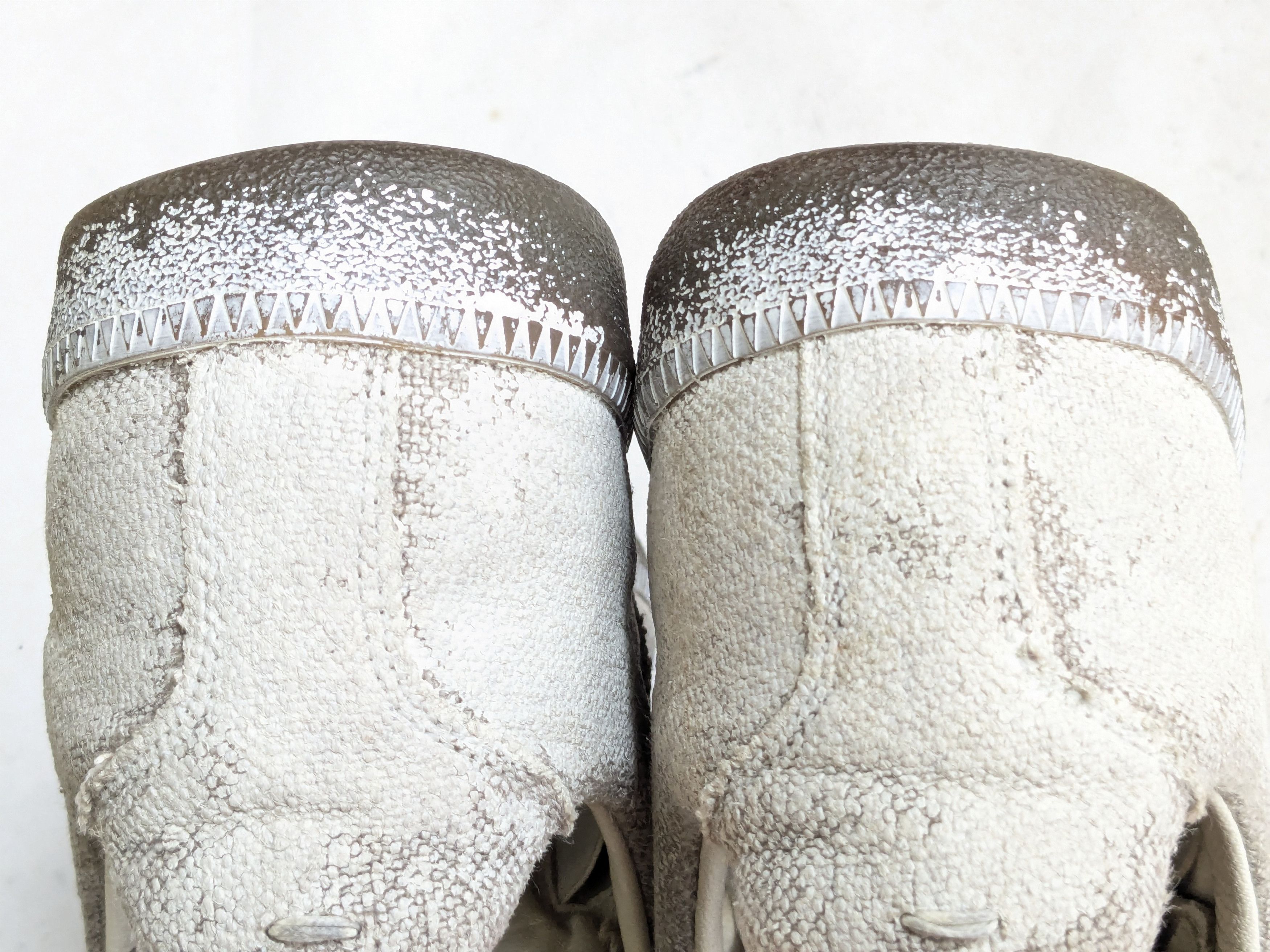 Maison Margiela Maison Margiela GAT Replica White Paint Canvas 9 42 Size US 9 / EU 42 - 12 Thumbnail