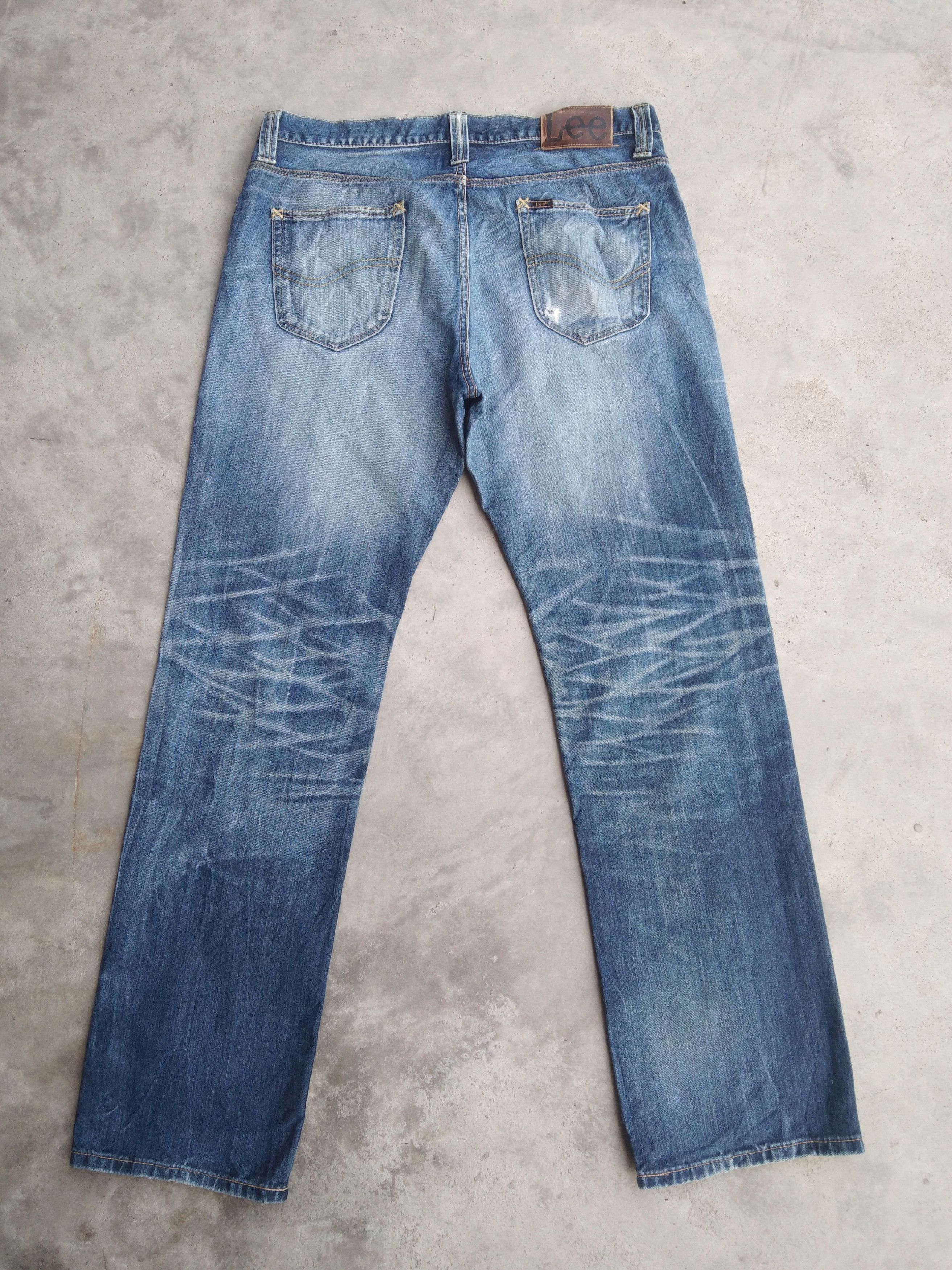 Japanese Brand Vintage Lee Faded Blue Straight Leg Distressed Jeans 36x34 Size US 36 / EU 52 - 2 Thumbnail