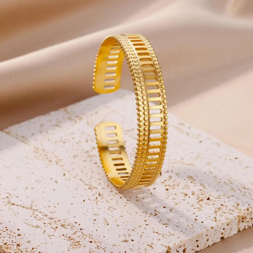 Adjustable Vintage Knot Bracelet