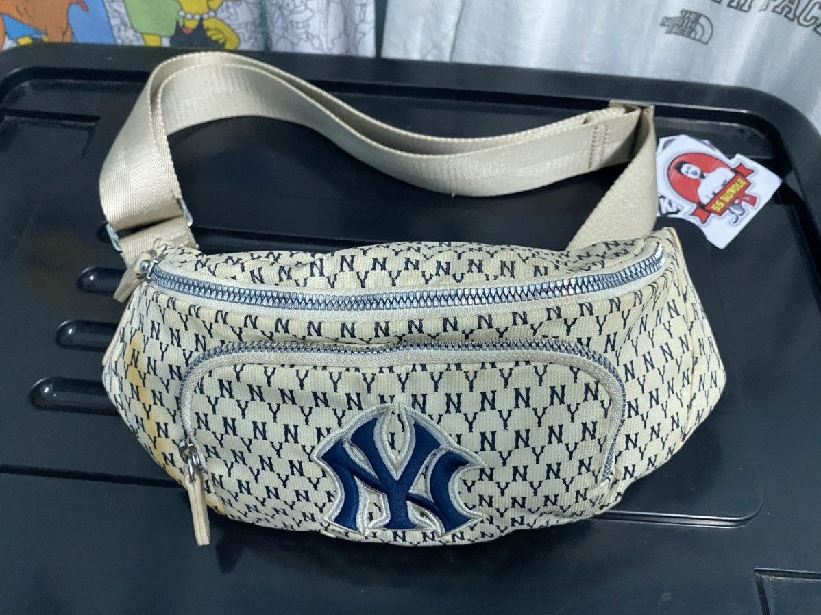 Japanese Brand × Only NY NYK Classic Monogram Hipsack (Cream blue) Size ONE SIZE - 6 Thumbnail