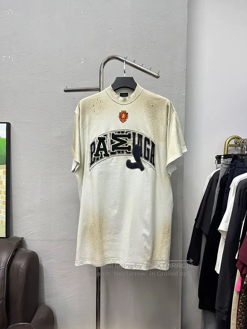 Balenciaga Balenciaga Manchester United Co-Branded Short Sleeve T-Shi Size US L / EU 52-54 / 3 - 1 Thumbnail
