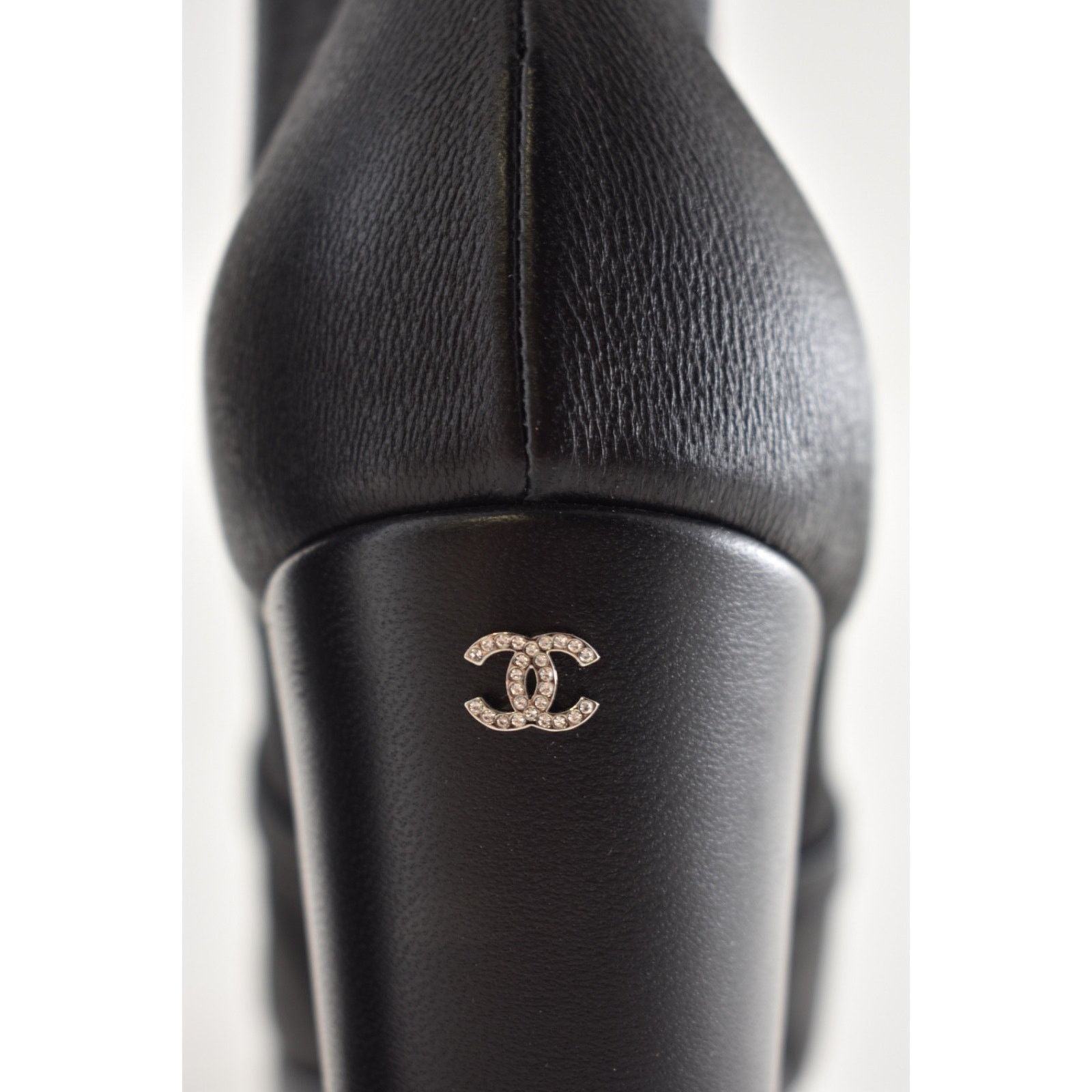 Chanel Chanel 24K Lambskin CC Ankle Platform Block Heel Bootie 39.5 Size US 8.5 / IT 38.5 - 16 Thumbnail