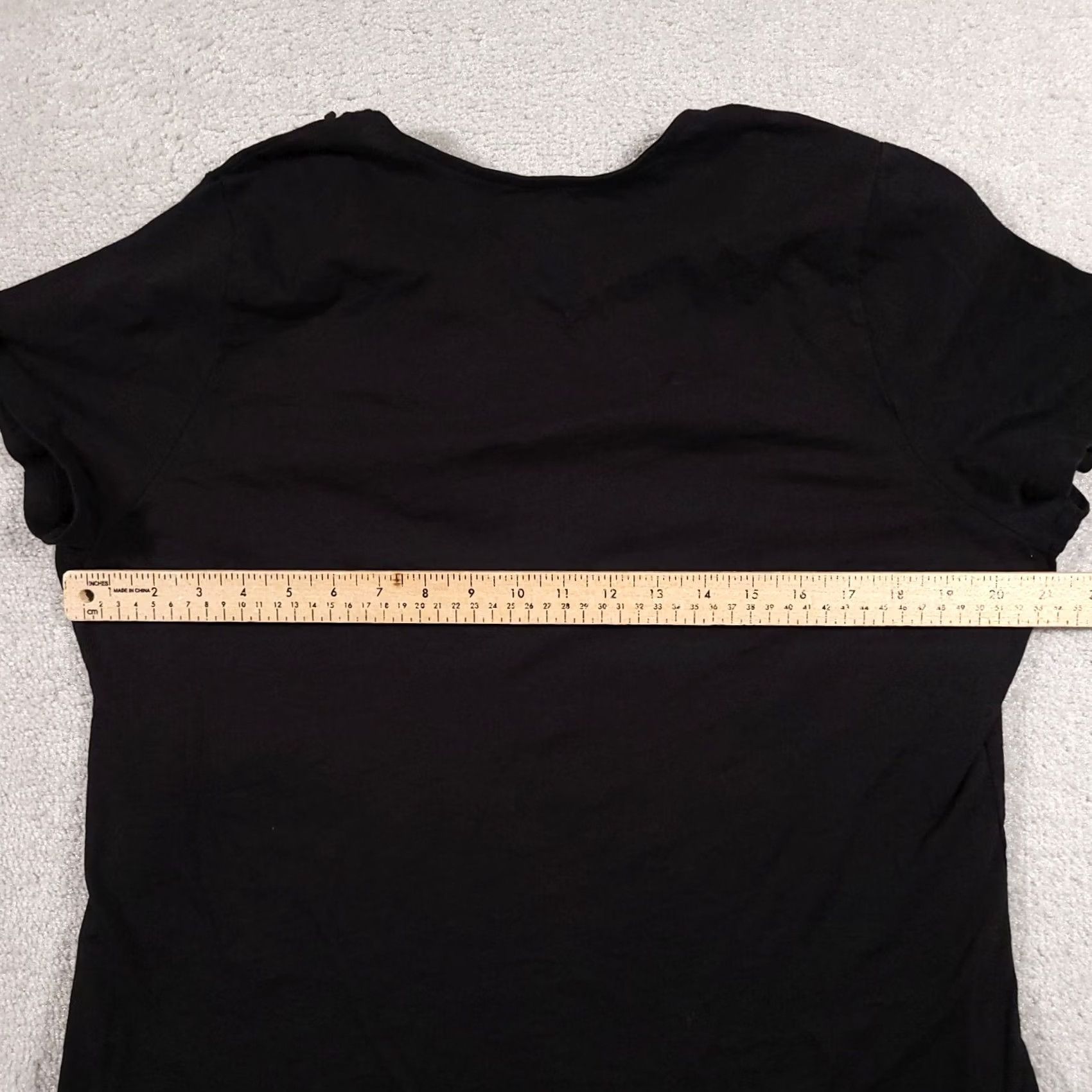 Faded Glory Faded Glory T Shirt Women's 1X 16W Plus Black Short Sleeve V Neck Embroidered Crewneck? Size XL / US 12-14 / IT 48-50 - 5 Thumbnail